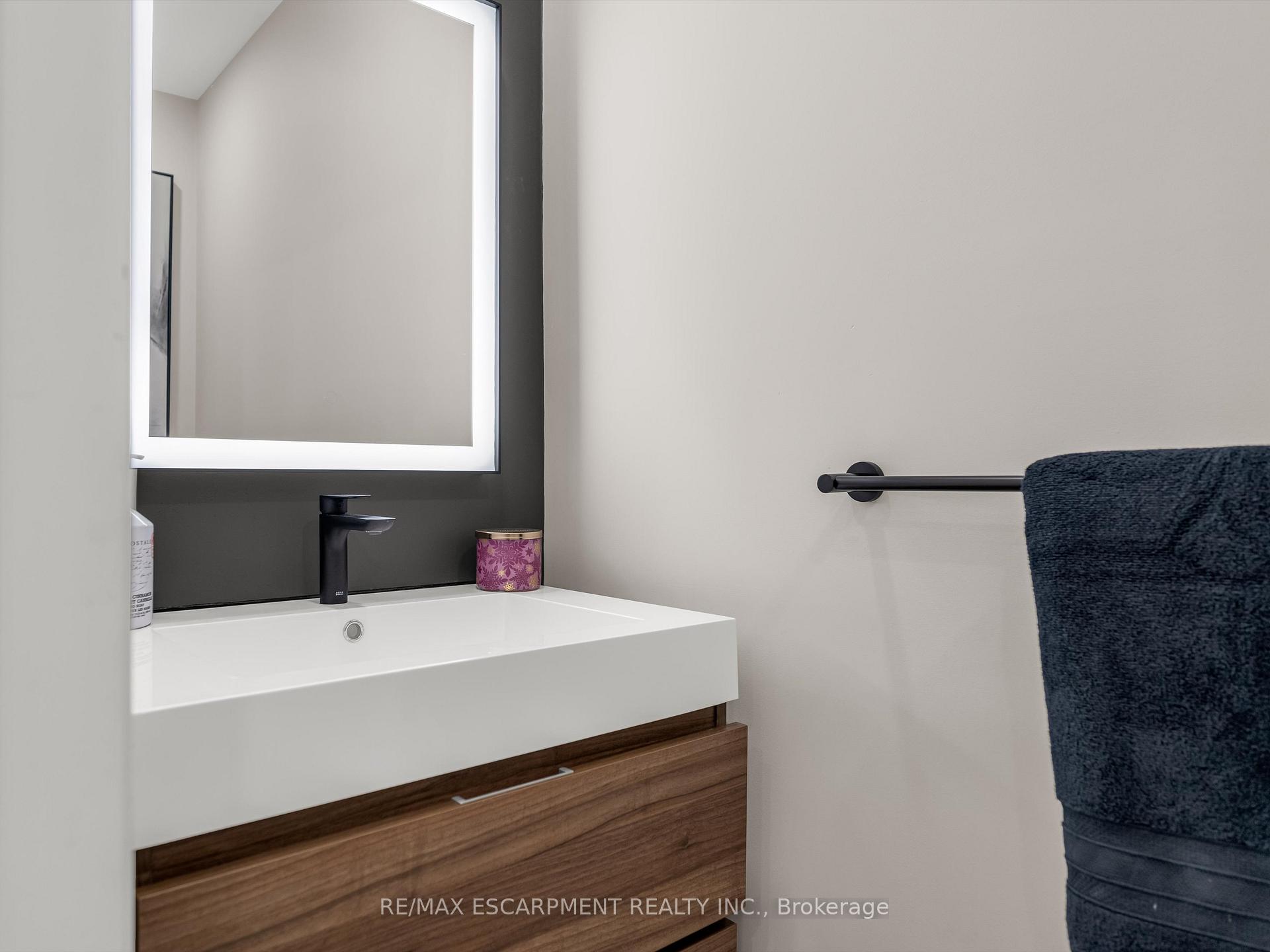 Photo 15 of Unit 79, 485 Green Road, Hamilton, Stoney Creek — HOMEH