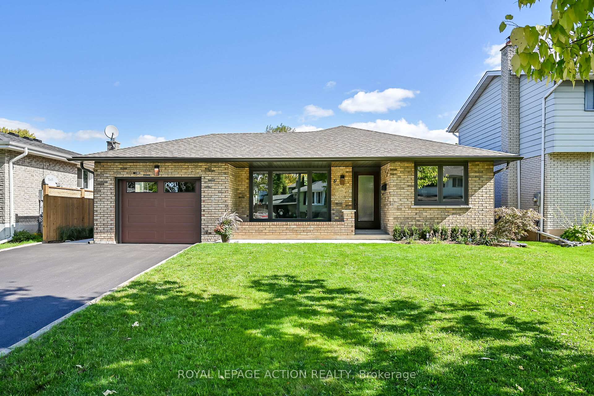 Photo 1 of 19 Wildflower Lane, Brantford — HOMEH