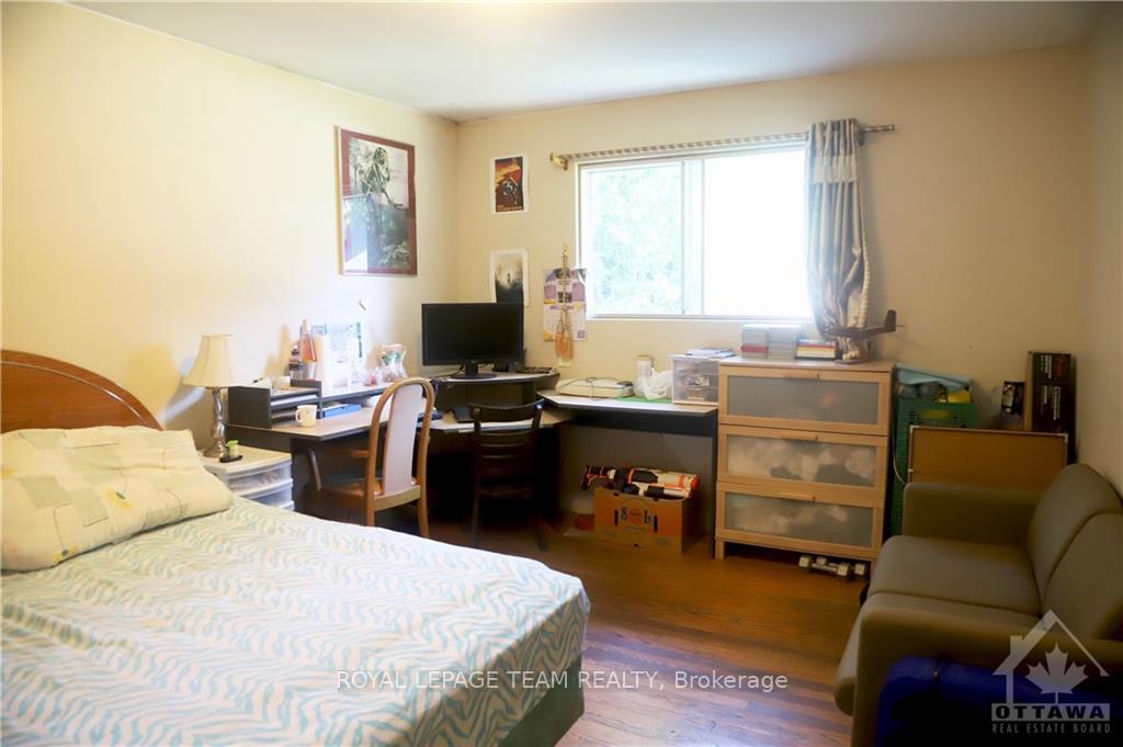 Photo 12 of 738 Manitou Drive, Ottawa, Carlingwood — HOMEH