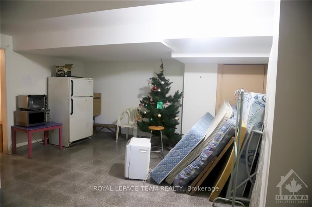 Photo 20 of 738 Manitou Drive, Ottawa, Carlingwood — HOMEH