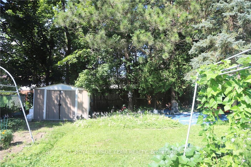 Photo 18 of 738 Manitou Drive, Ottawa, Carlingwood — HOMEH