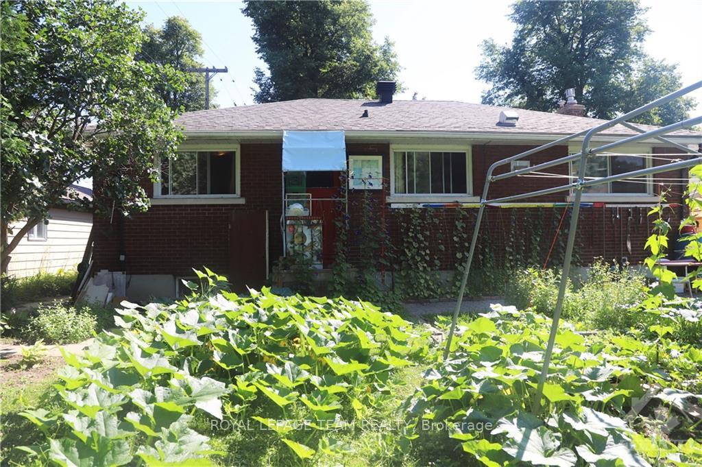 Photo 22 of 738 Manitou Drive, Ottawa, Carlingwood — HOMEH