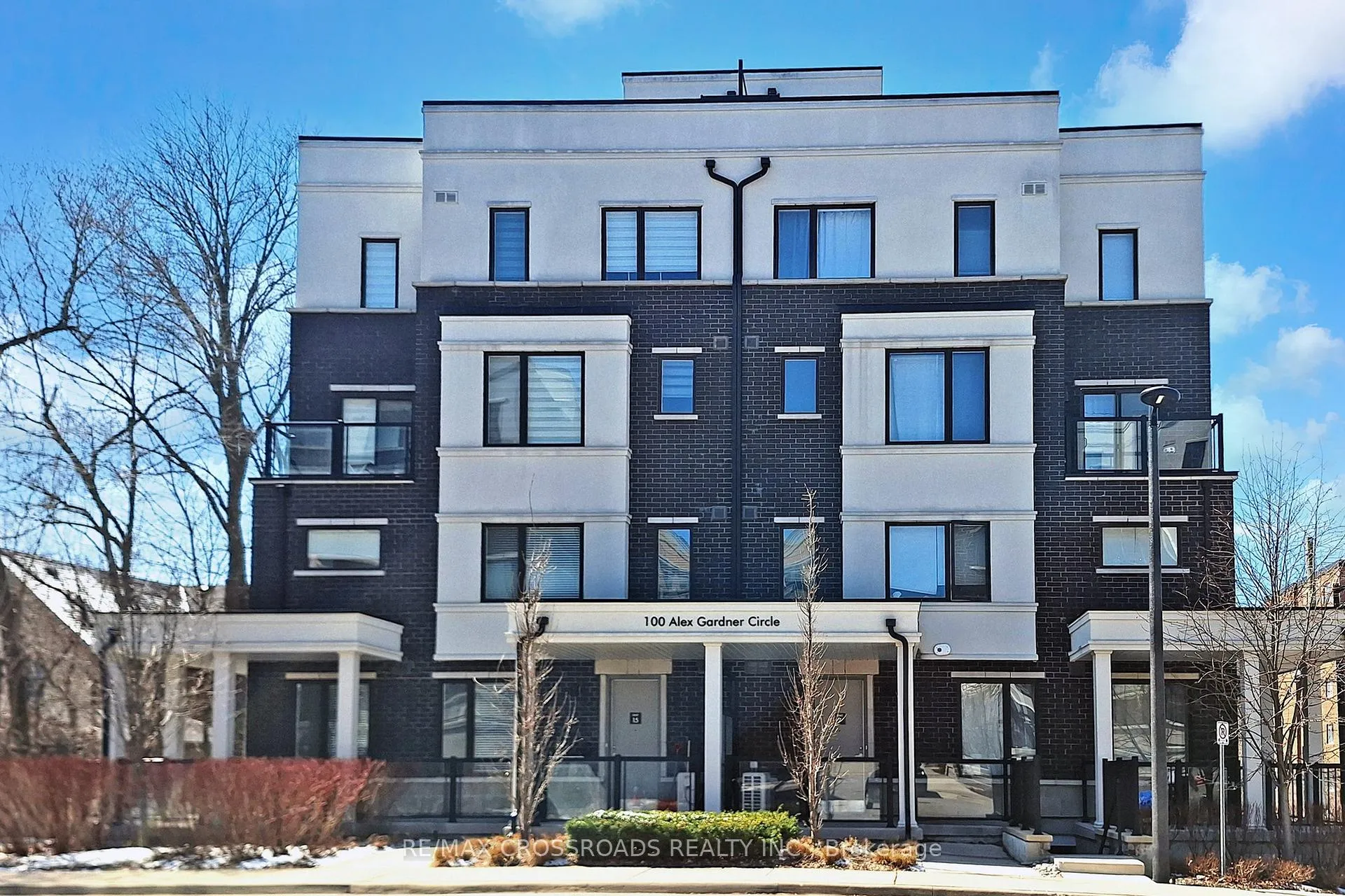 Photo 1 of Unit 10, 100 Alex Gardner Circle, Aurora, Aurora Village — HOMEH