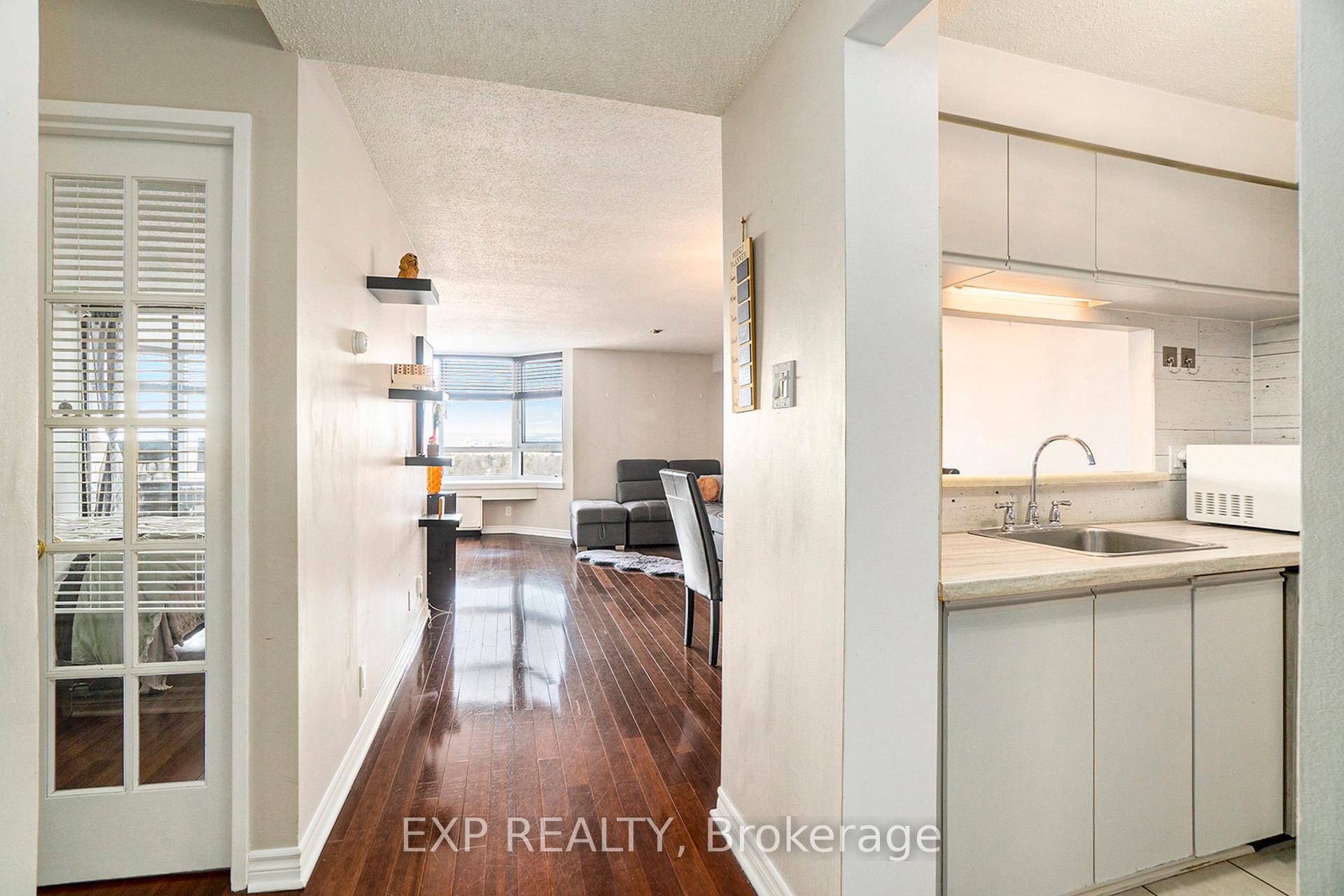 Photo 5 of Unit 1013, 80 Sandcastle Drive, Ottawa, Leslie Park — HOMEH