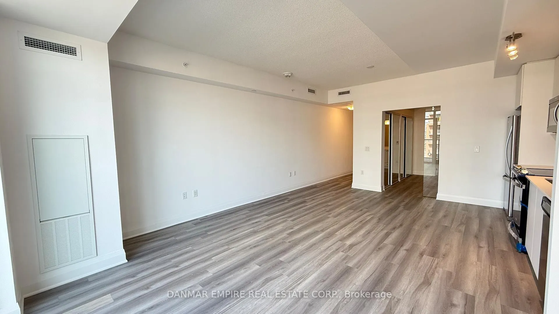 Photo 4 of Unit 607, 3220 Sheppard Avenue E, Scarborough, Tam O'Shanter-Sullivan — HOMEH
