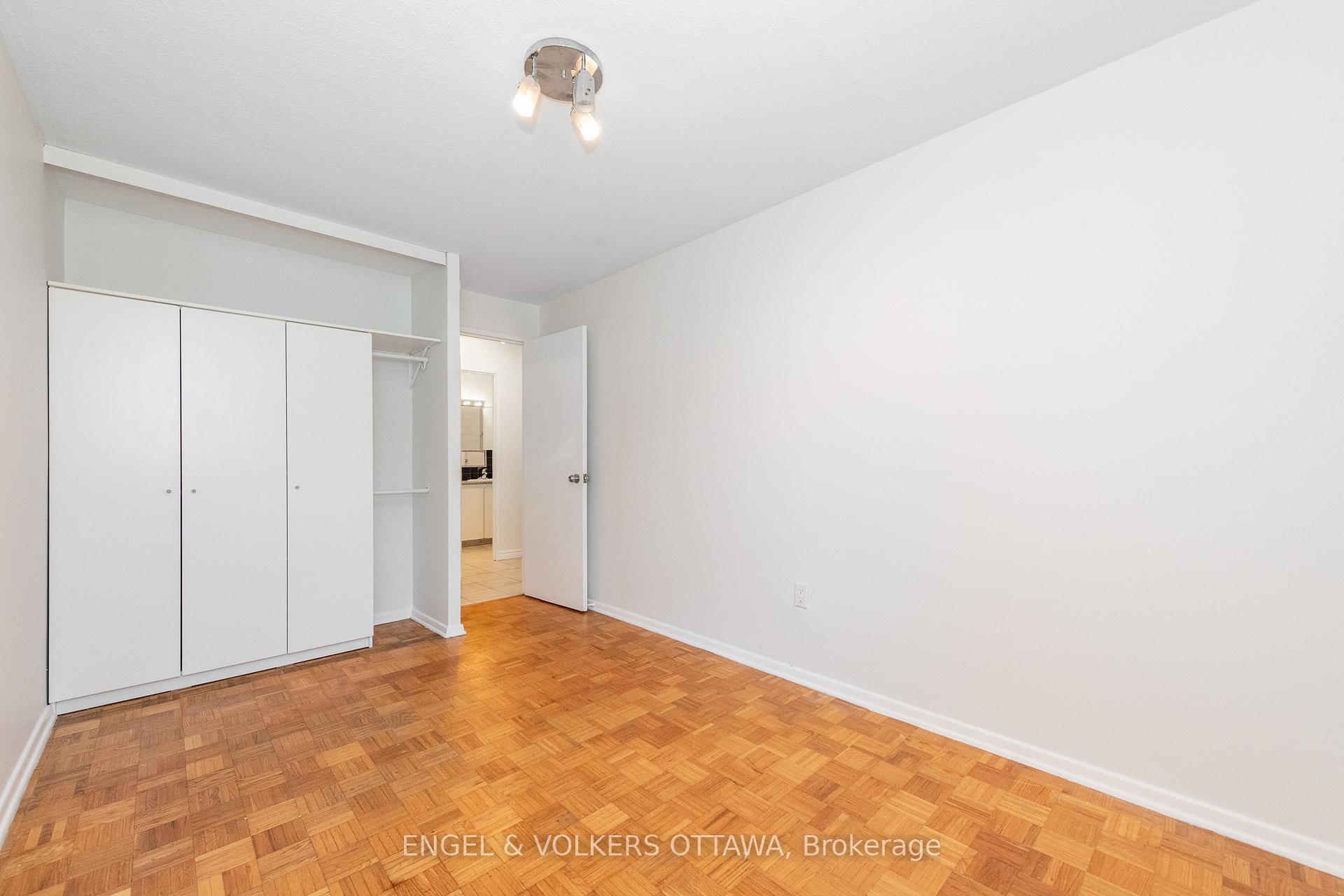 Photo 21 of Unit 8, 1356 Meadowlands Drive E, Ottawa, Borden Farm/Stewart Farm/Carleton Heights/Parkwood Hills — HOMEH