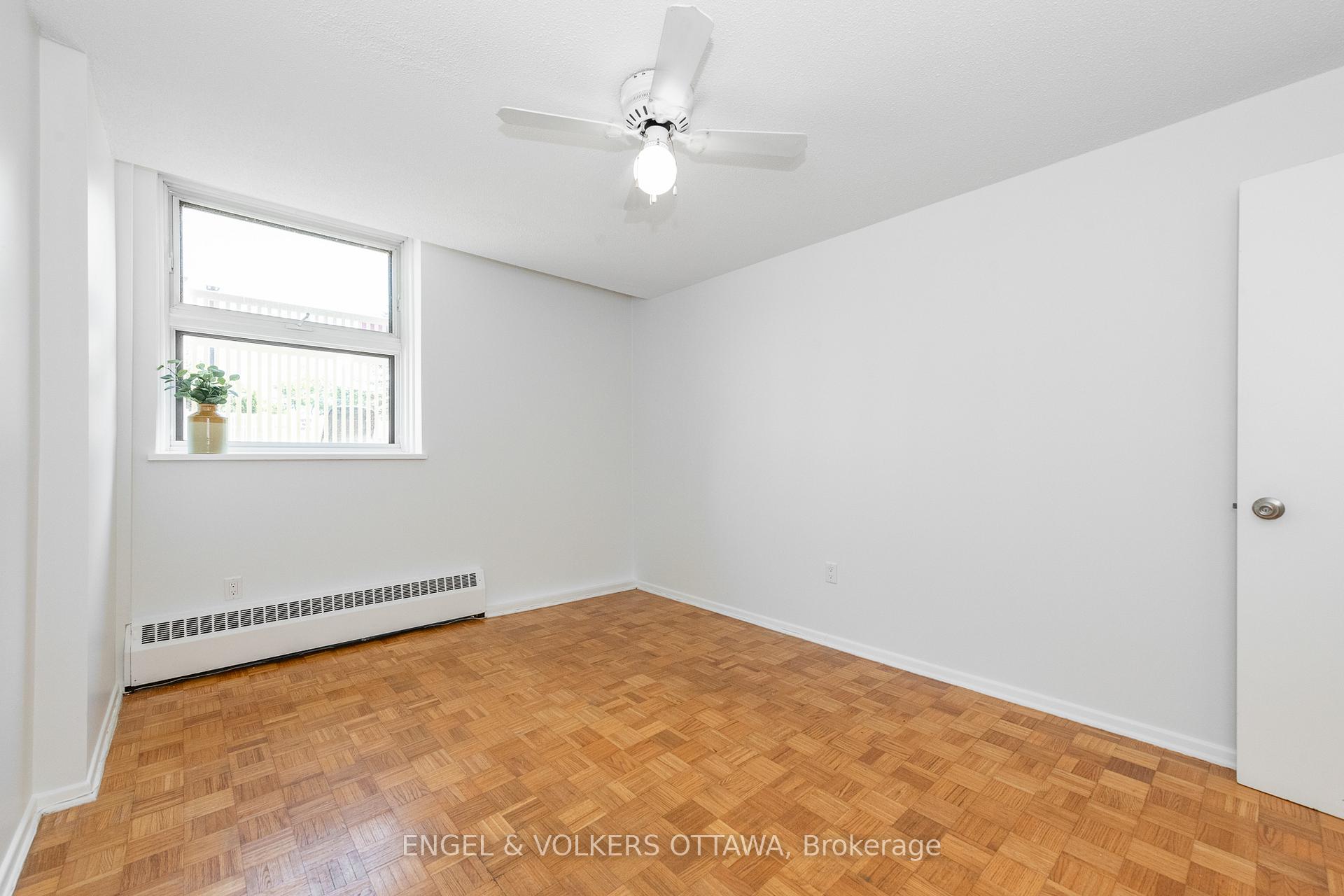 Photo 24 of Unit 8, 1356 Meadowlands Drive E, Ottawa, Borden Farm/Stewart Farm/Carleton Heights/Parkwood Hills — HOMEH