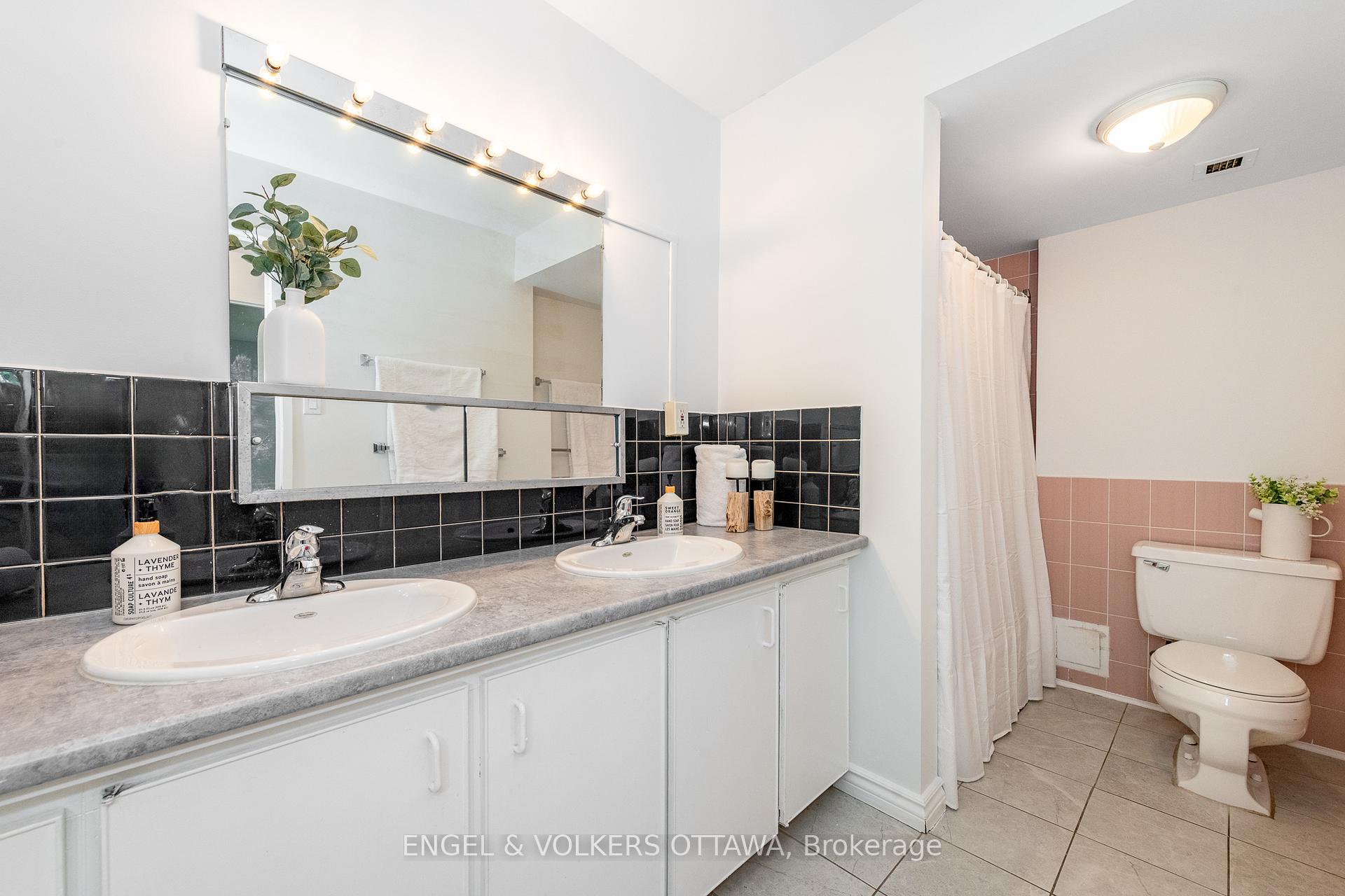 Photo 25 of Unit 8, 1356 Meadowlands Drive E, Ottawa, Borden Farm/Stewart Farm/Carleton Heights/Parkwood Hills — HOMEH