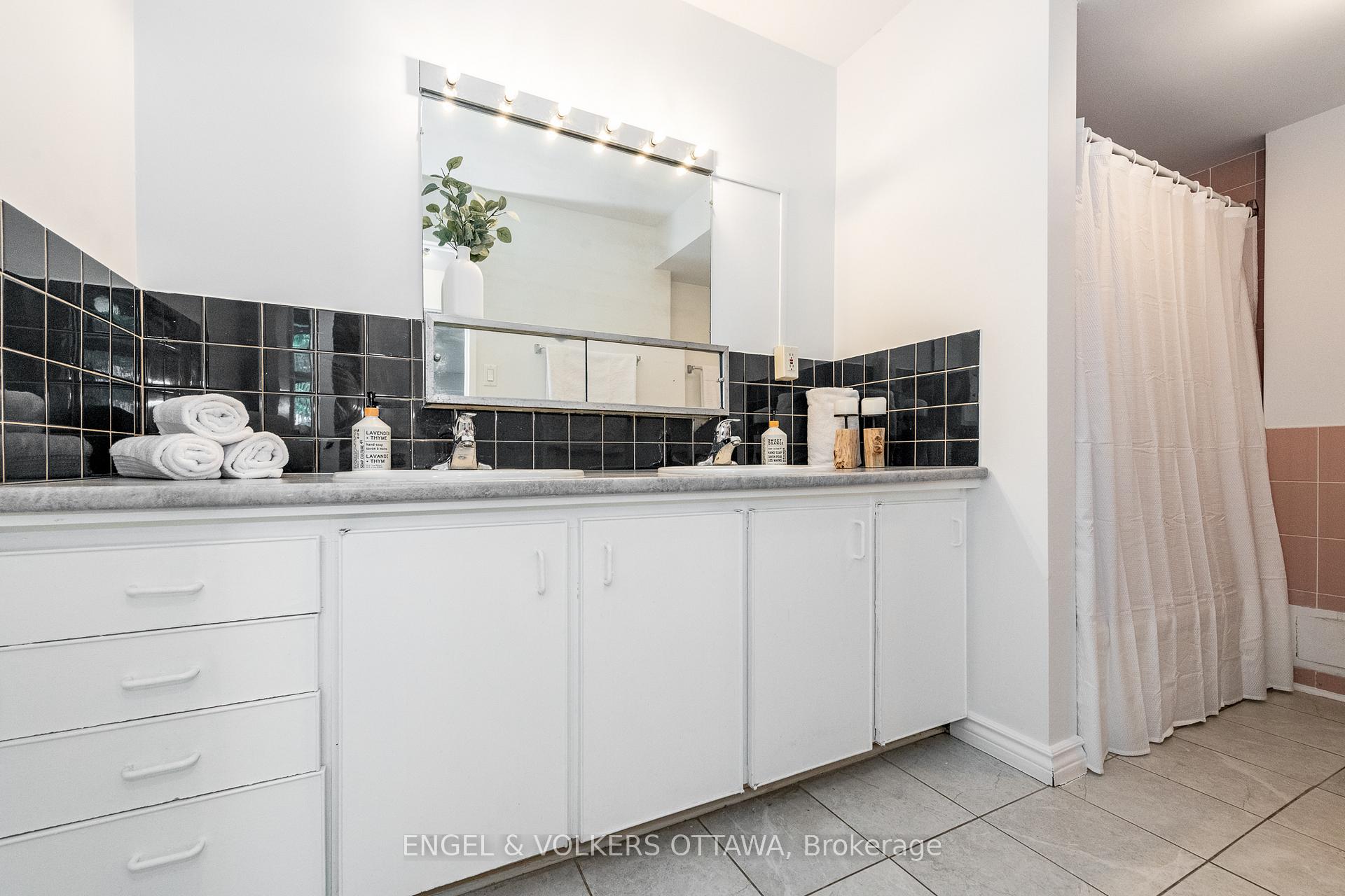 Photo 26 of Unit 8, 1356 Meadowlands Drive E, Ottawa, Borden Farm/Stewart Farm/Carleton Heights/Parkwood Hills — HOMEH