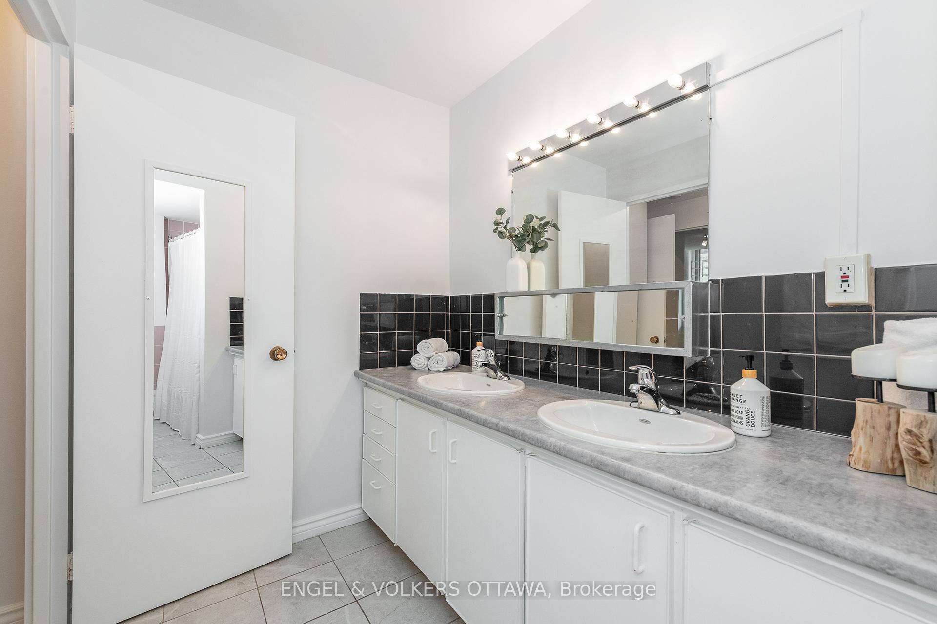 Photo 27 of Unit 8, 1356 Meadowlands Drive E, Ottawa, Borden Farm/Stewart Farm/Carleton Heights/Parkwood Hills — HOMEH