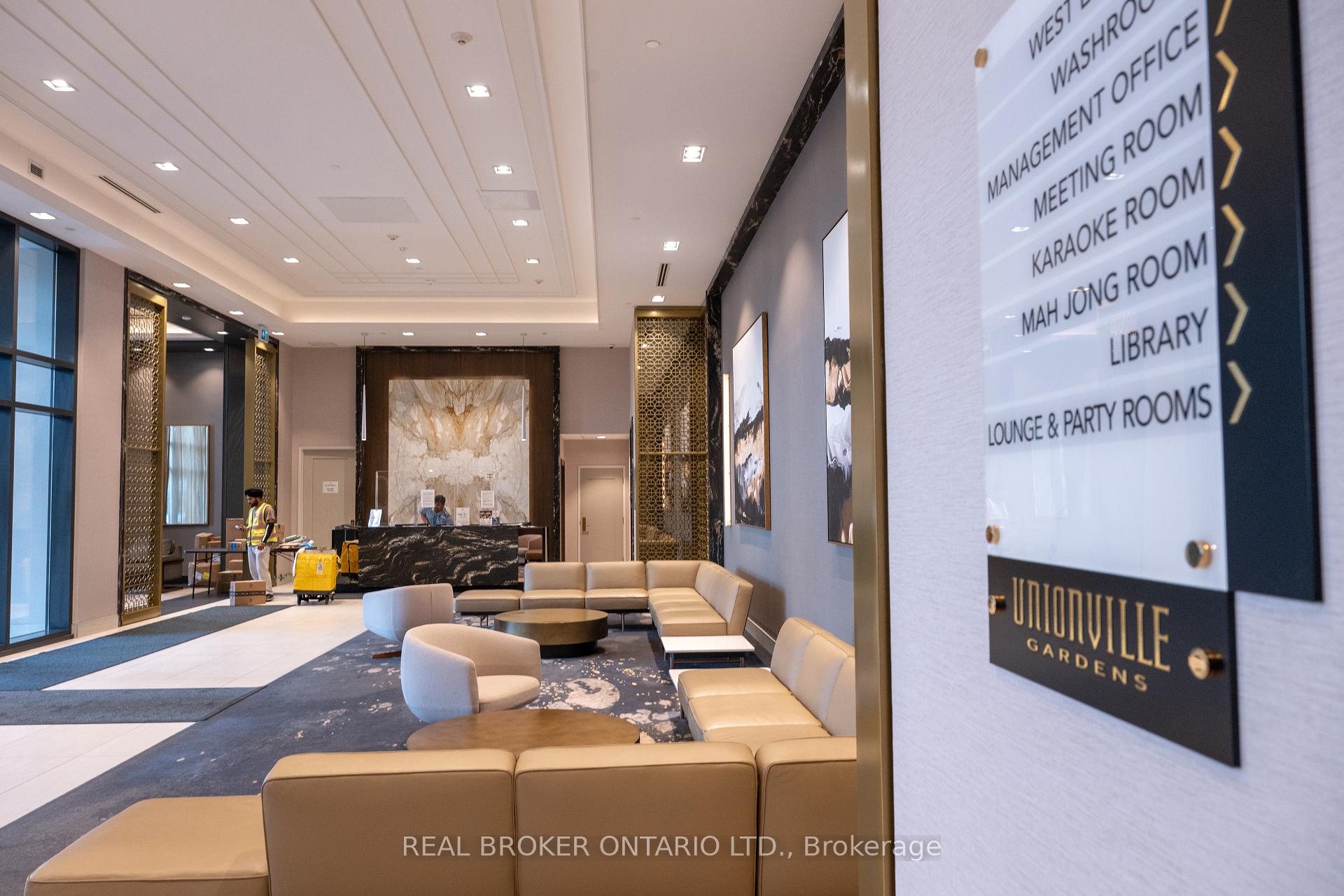 Photo 5 of Unit 332E, 278 Buchanan Drive, Markham, Unionville — HOMEH