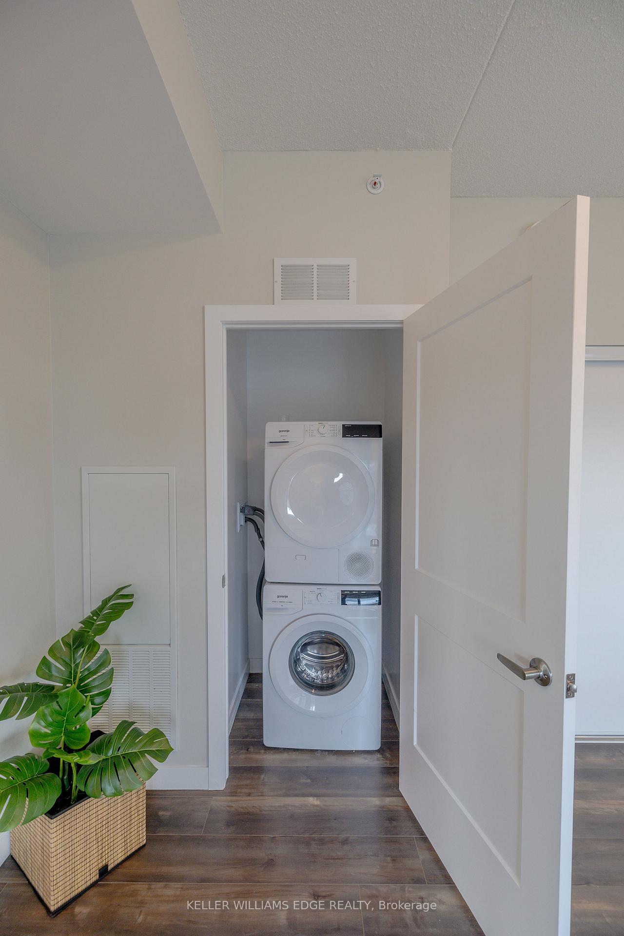 Photo 33 of Unit 902, 15 Queen Street S, Hamilton, Central — HOMEH