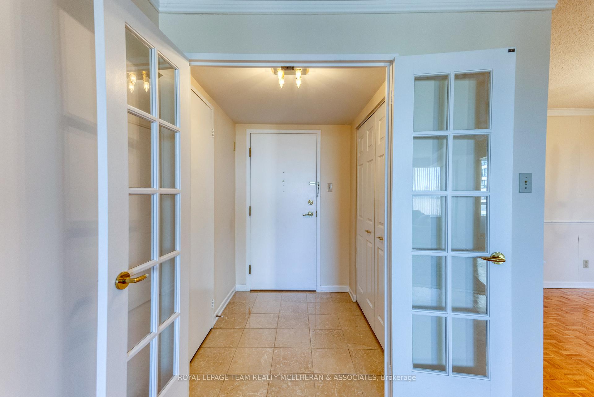 Photo 2 of Unit 403, 1510 Riverside Drive, Ottawa, Riverview Park — HOMEH