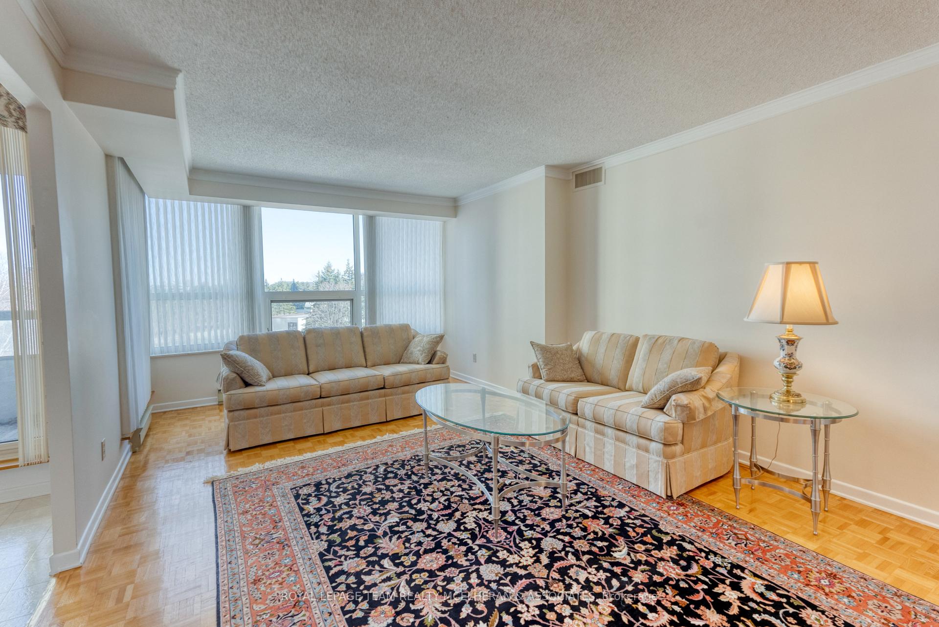 Photo 5 of Unit 403, 1510 Riverside Drive, Ottawa, Riverview Park — HOMEH