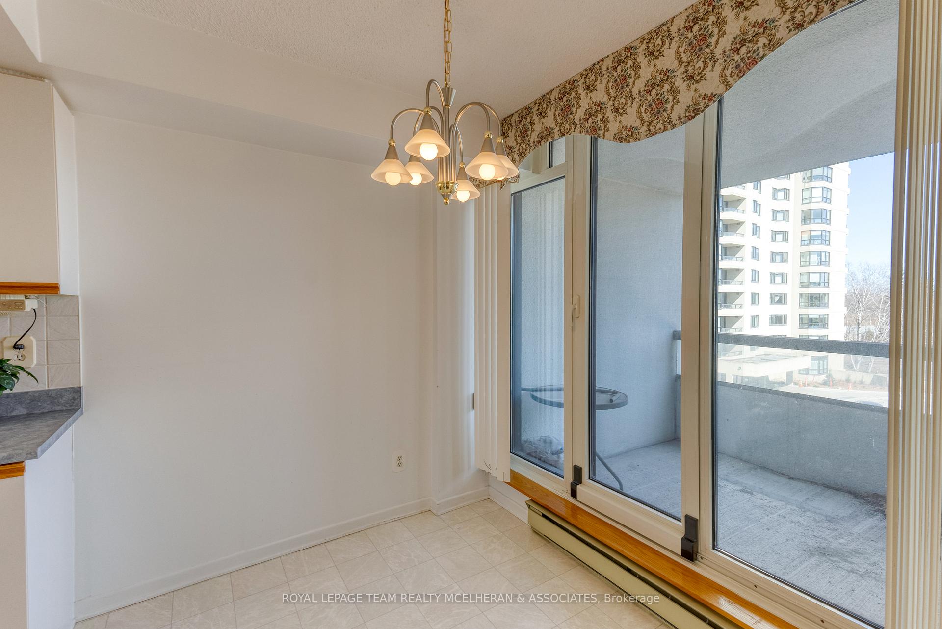 Photo 7 of Unit 403, 1510 Riverside Drive, Ottawa, Riverview Park — HOMEH