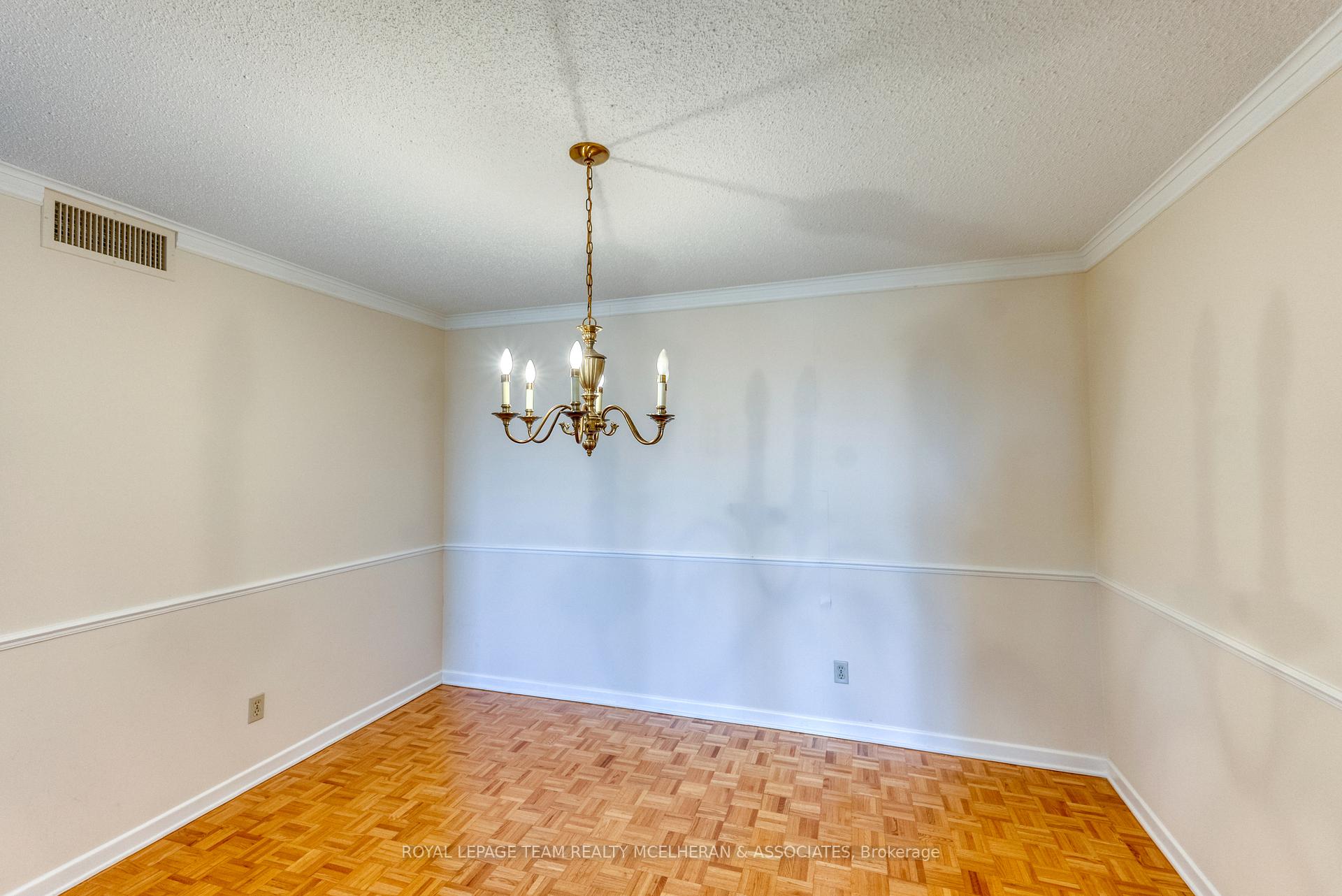 Photo 12 of Unit 403, 1510 Riverside Drive, Ottawa, Riverview Park — HOMEH