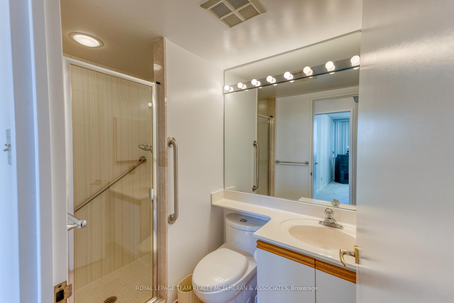 Photo 14 of Unit 403, 1510 Riverside Drive, Ottawa, Riverview Park — HOMEH
