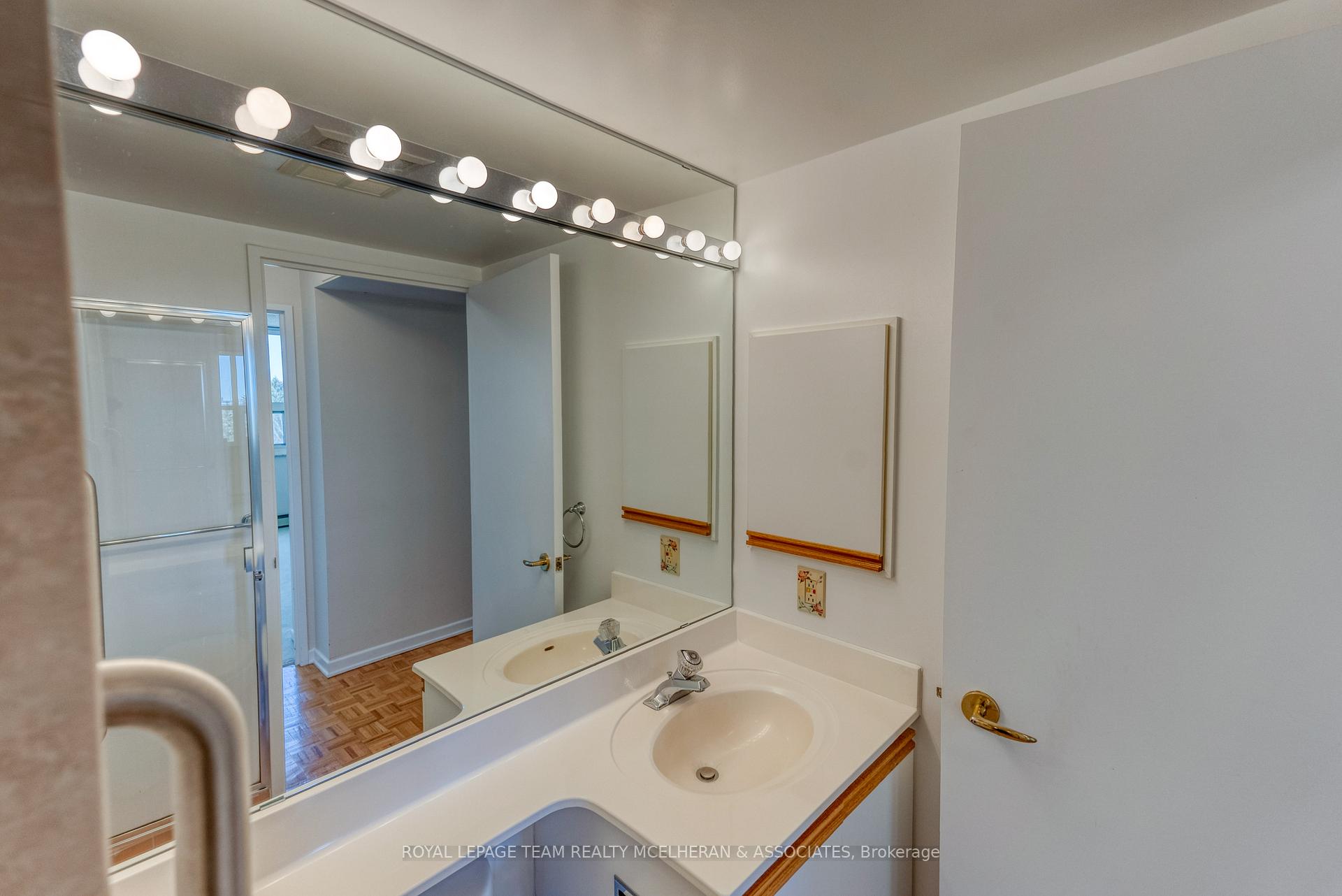 Photo 16 of Unit 403, 1510 Riverside Drive, Ottawa, Riverview Park — HOMEH