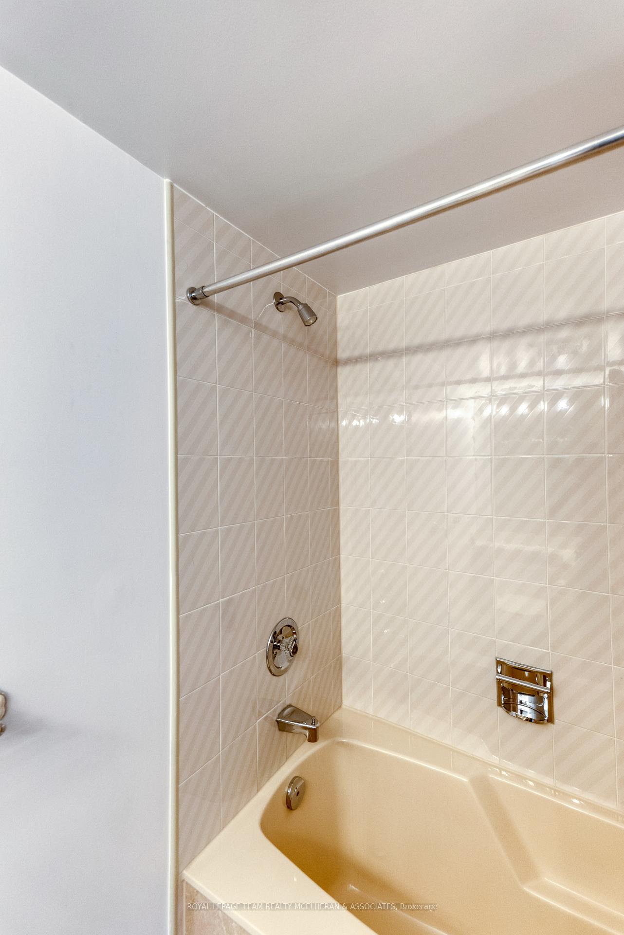Photo 25 of Unit 403, 1510 Riverside Drive, Ottawa, Riverview Park — HOMEH