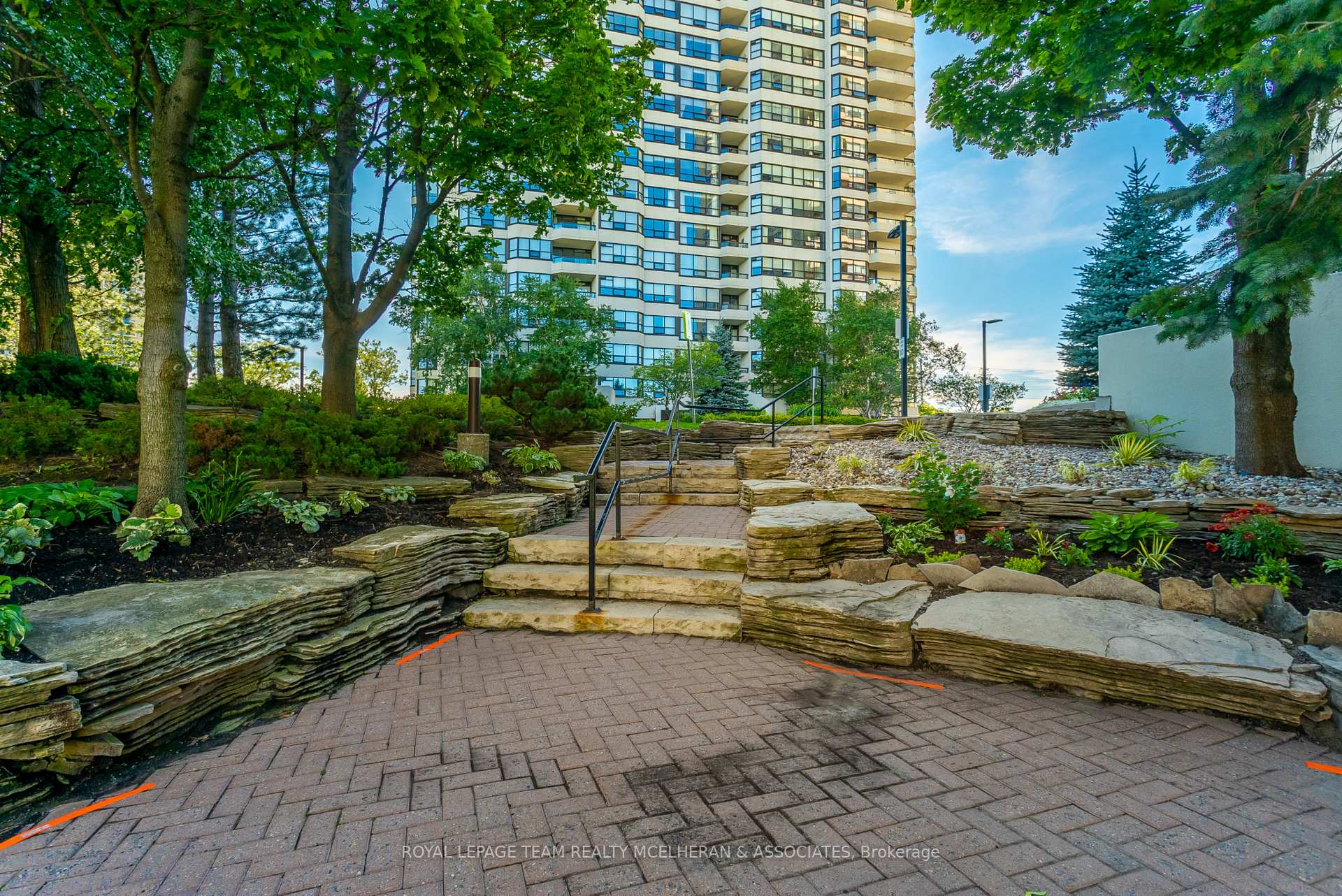 Photo 41 of Unit 403, 1510 Riverside Drive, Ottawa, Riverview Park — HOMEH