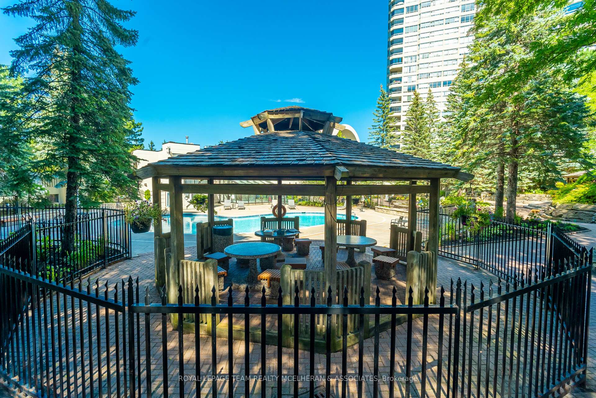 Photo 44 of Unit 403, 1510 Riverside Drive, Ottawa, Riverview Park — HOMEH