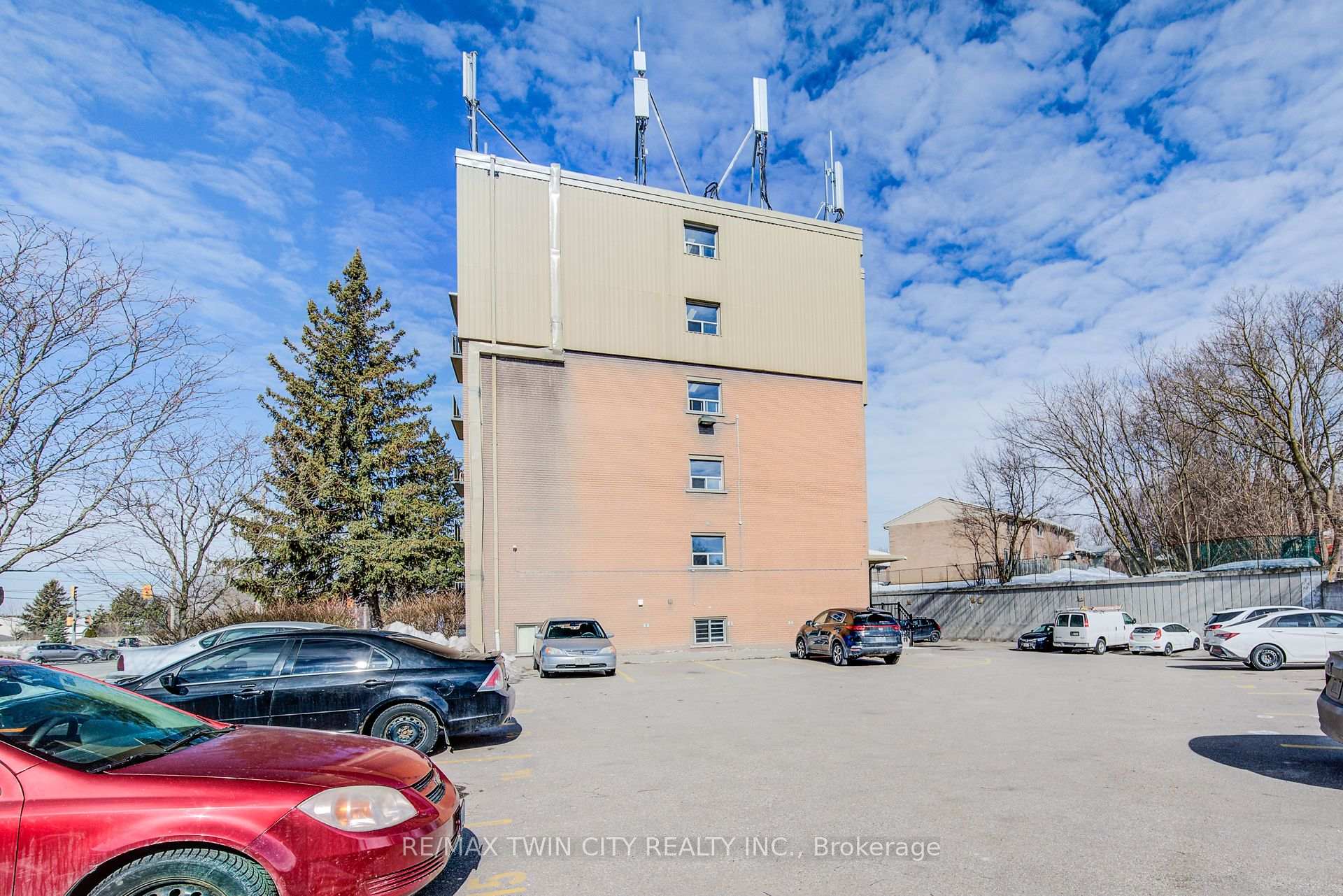 Photo 2 of Unit 202, 283 Fairway Road N, Kitchener — HOMEH