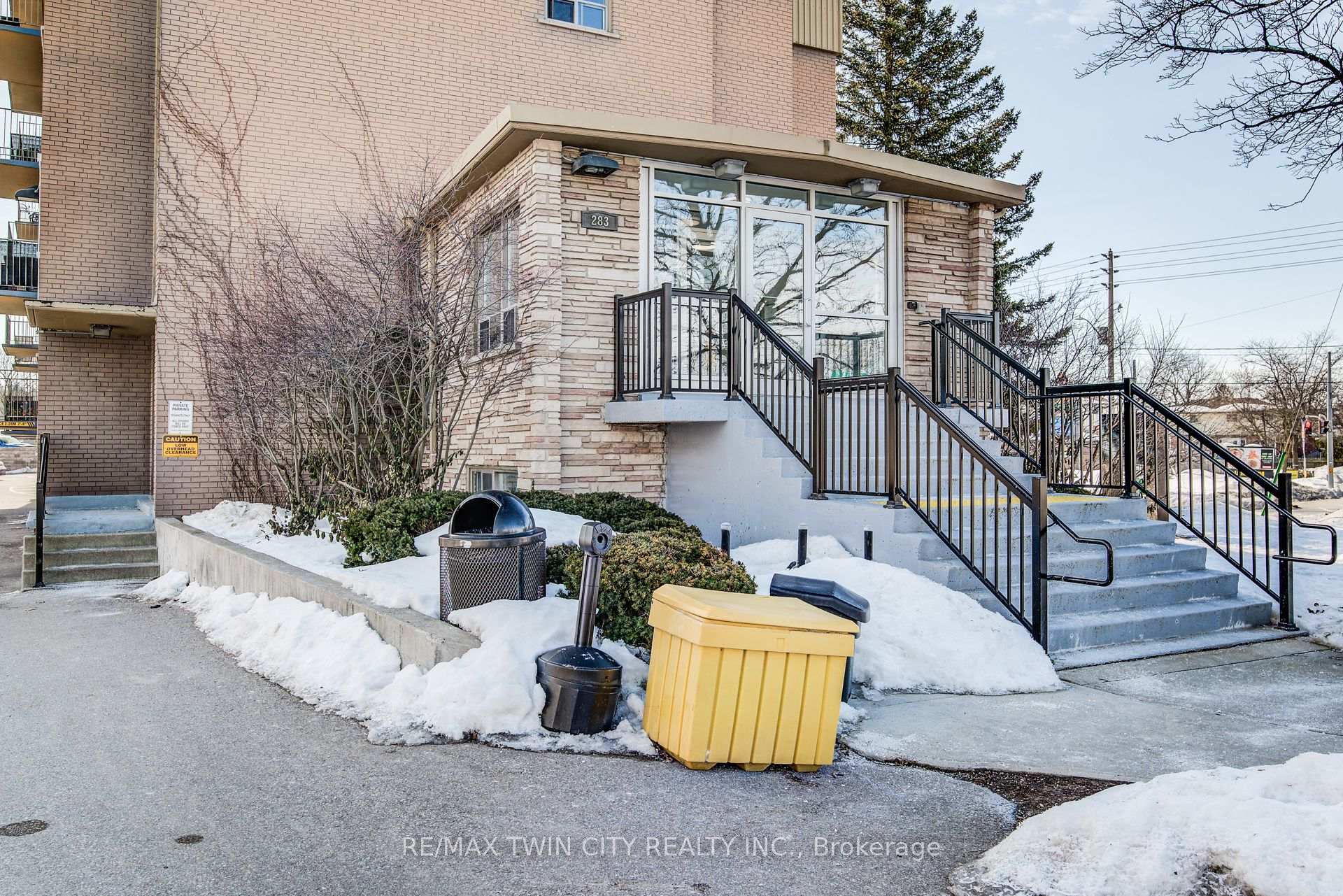 Photo 6 of Unit 202, 283 Fairway Road N, Kitchener — HOMEH