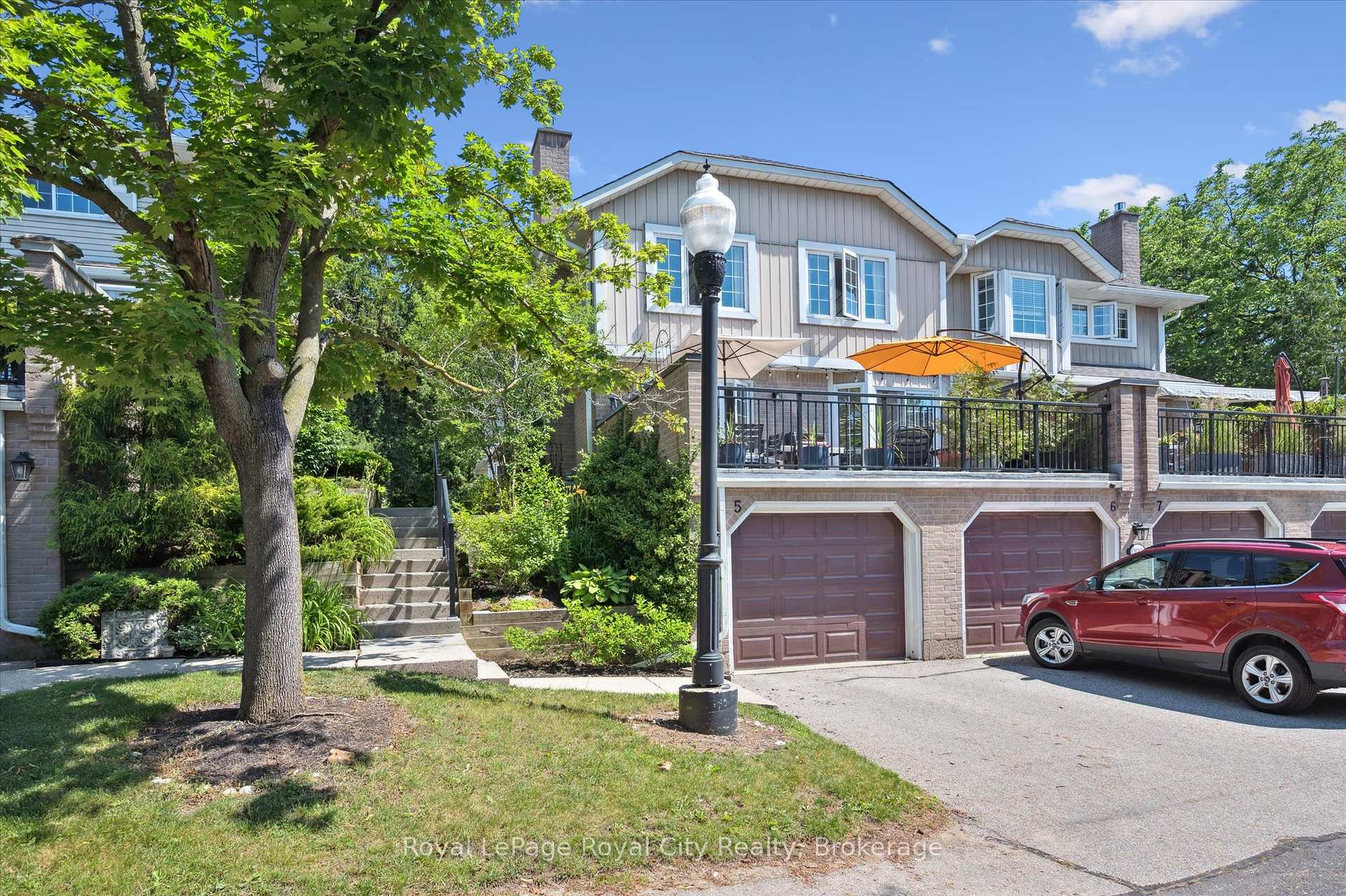 Photo 4 of Unit 5, 100 Woodlawn Road E, Guelph, Victoria North — HOMEH