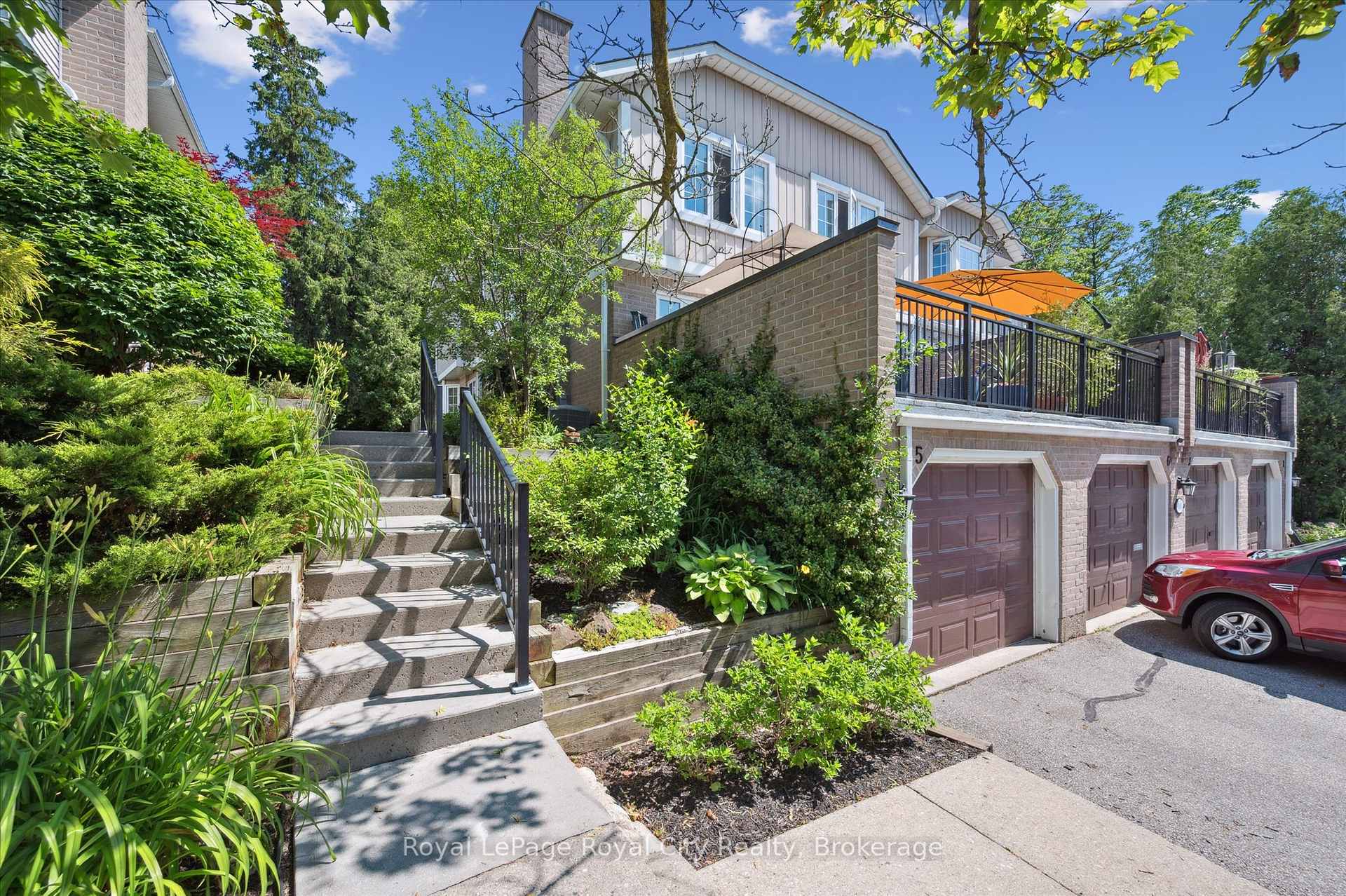 Photo 5 of Unit 5, 100 Woodlawn Road E, Guelph, Victoria North — HOMEH