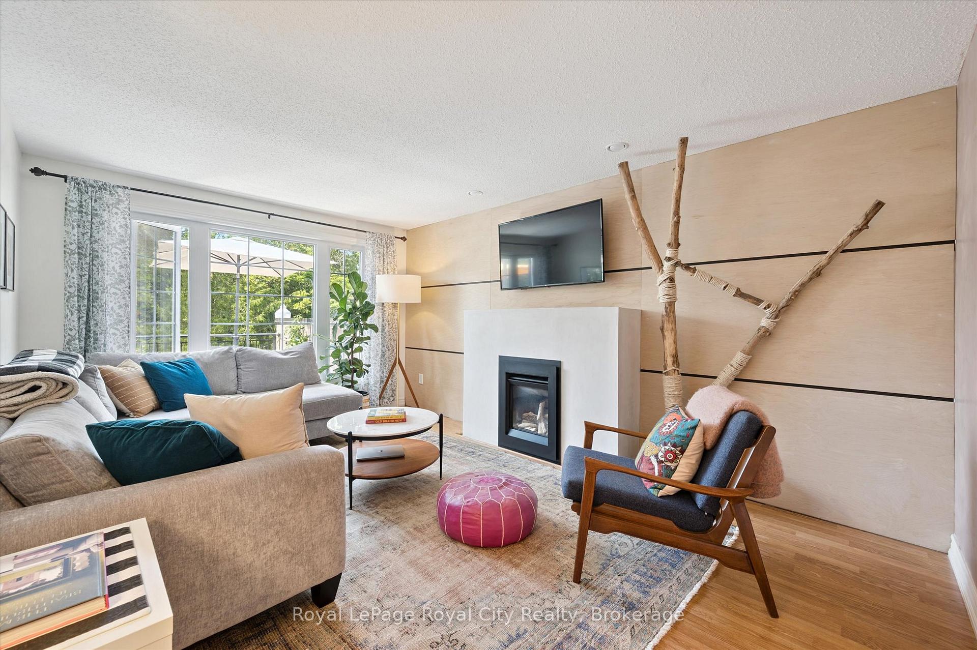 Photo 8 of Unit 5, 100 Woodlawn Road E, Guelph, Victoria North — HOMEH