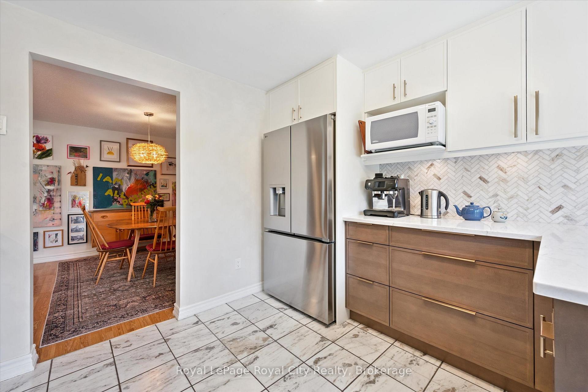 Photo 12 of Unit 5, 100 Woodlawn Road E, Guelph, Victoria North — HOMEH