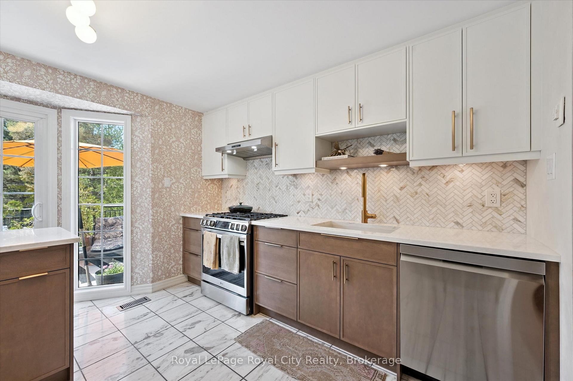 Photo 13 of Unit 5, 100 Woodlawn Road E, Guelph, Victoria North — HOMEH