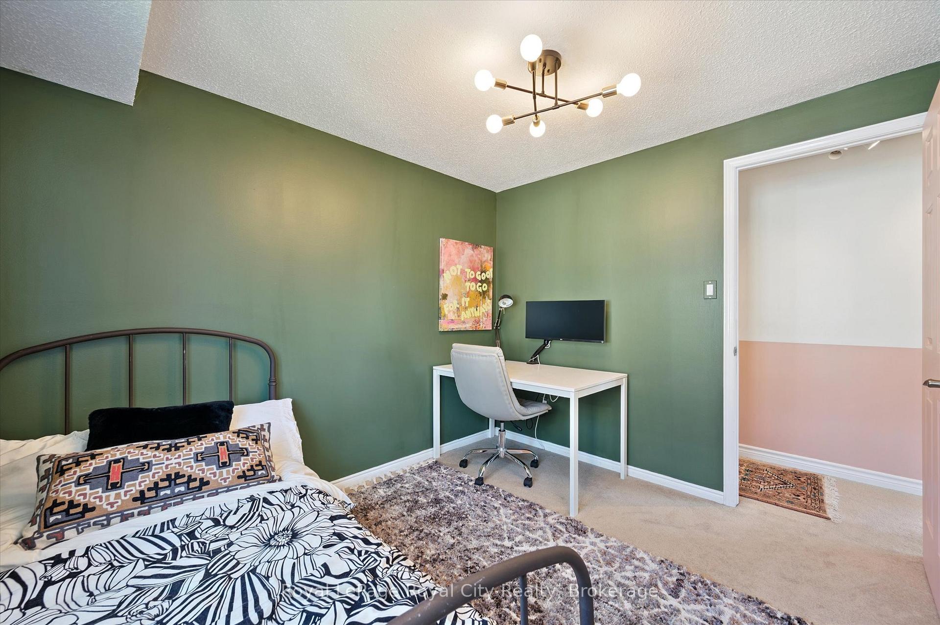Photo 20 of Unit 5, 100 Woodlawn Road E, Guelph, Victoria North — HOMEH
