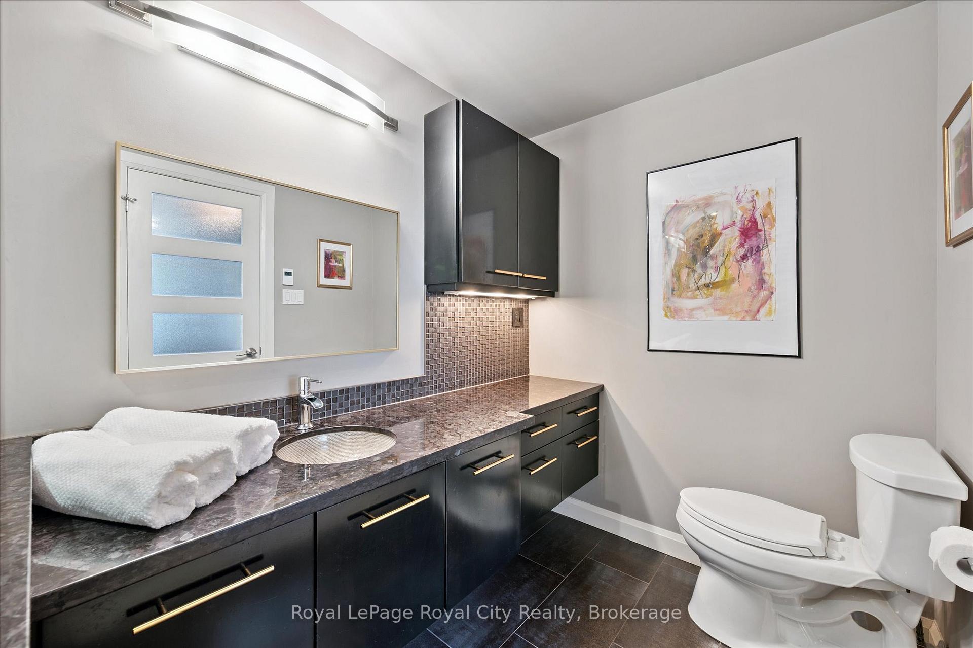 Photo 27 of Unit 5, 100 Woodlawn Road E, Guelph, Victoria North — HOMEH