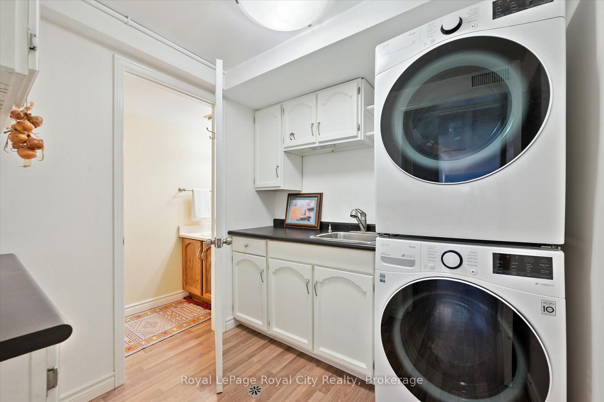 Photo 33 of Unit 5, 100 Woodlawn Road E, Guelph, Victoria North — HOMEH