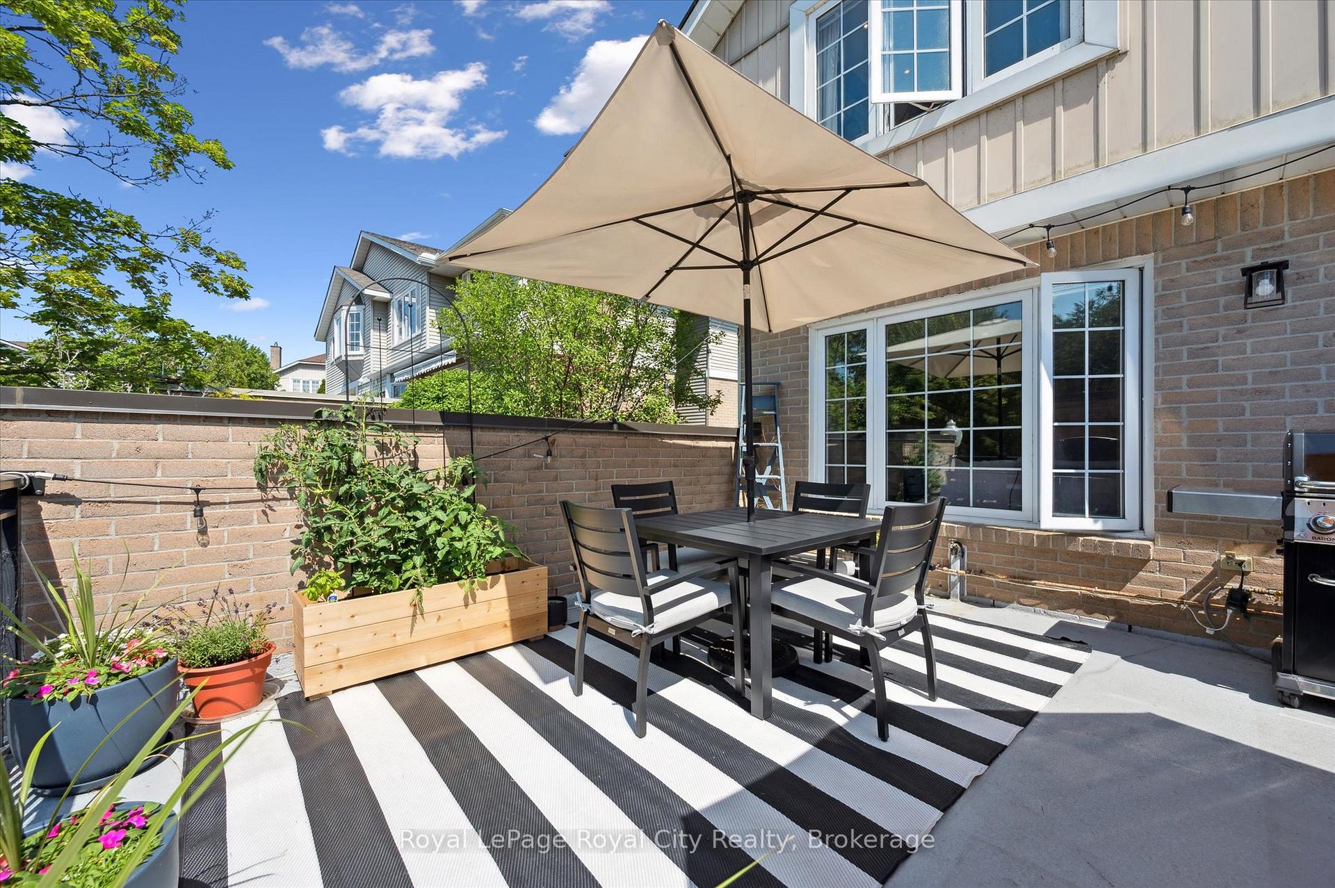Photo 37 of Unit 5, 100 Woodlawn Road E, Guelph, Victoria North — HOMEH