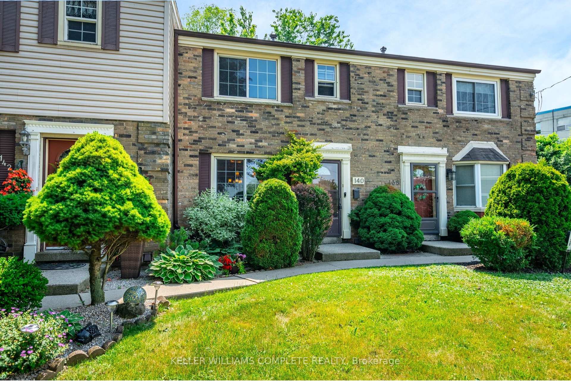 Photo 2 of 140 Victor Boulevard, Hamilton, Greeningdon — HOMEH