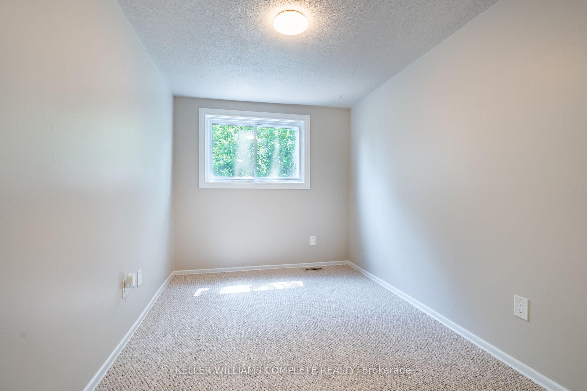 Photo 24 of 140 Victor Boulevard, Hamilton, Greeningdon — HOMEH