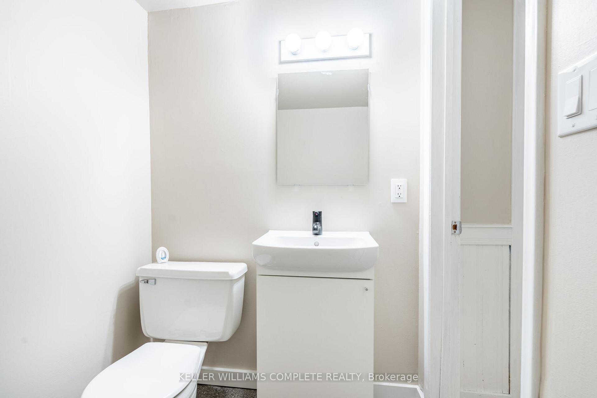 Photo 32 of 140 Victor Boulevard, Hamilton, Greeningdon — HOMEH