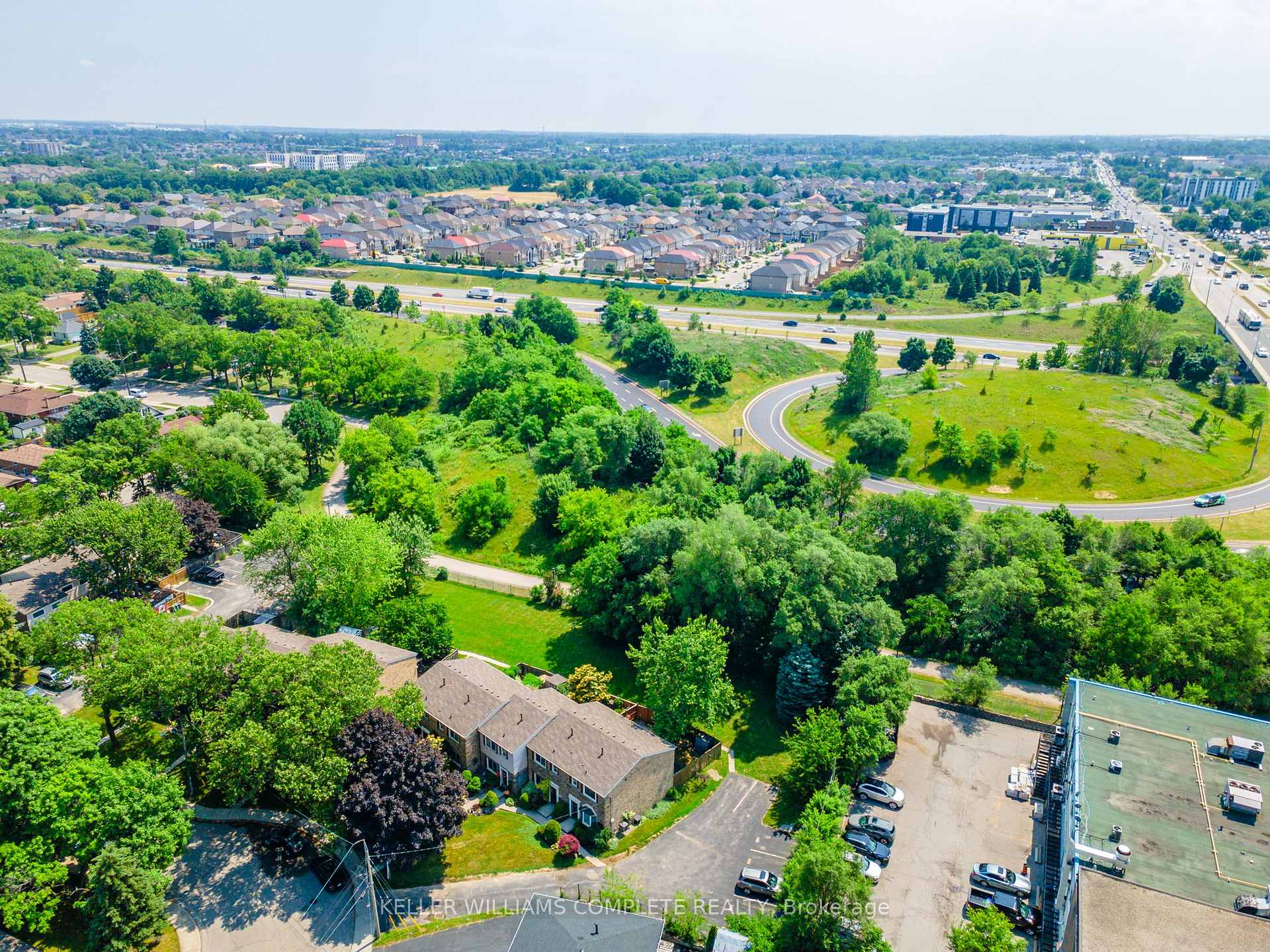 Photo 41 of 140 Victor Boulevard, Hamilton, Greeningdon — HOMEH