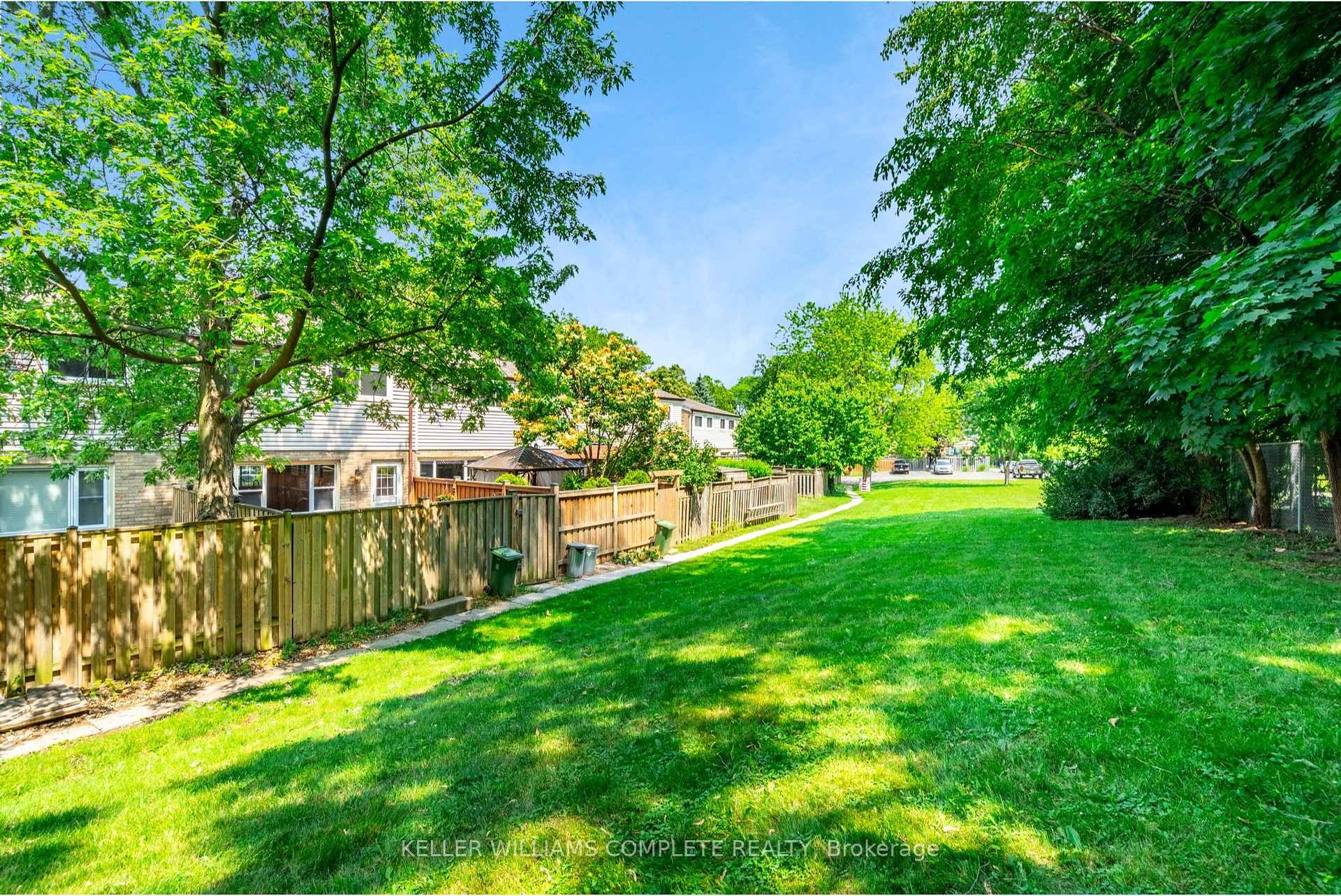 Photo 44 of 140 Victor Boulevard, Hamilton, Greeningdon — HOMEH