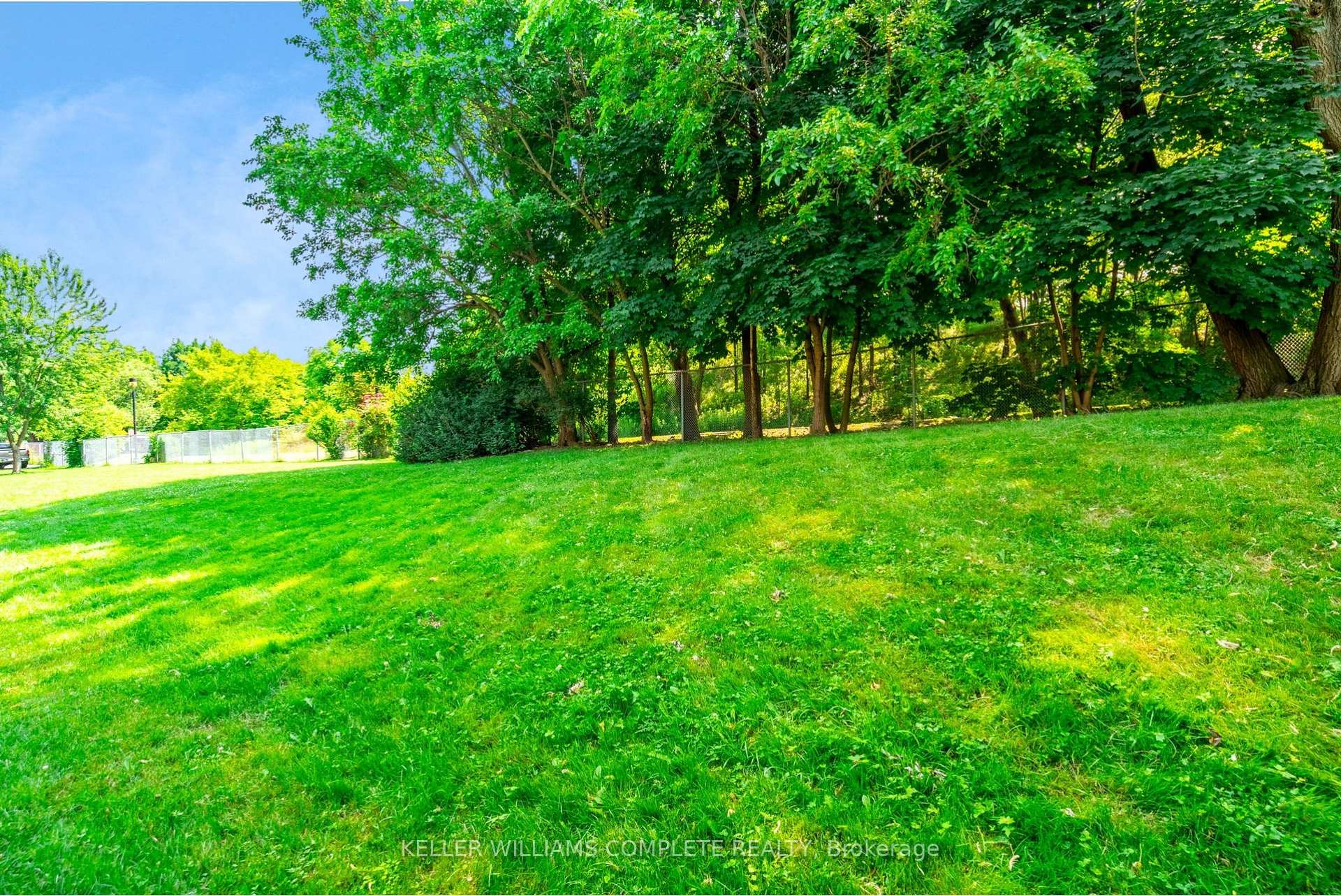 Photo 46 of 140 Victor Boulevard, Hamilton, Greeningdon — HOMEH