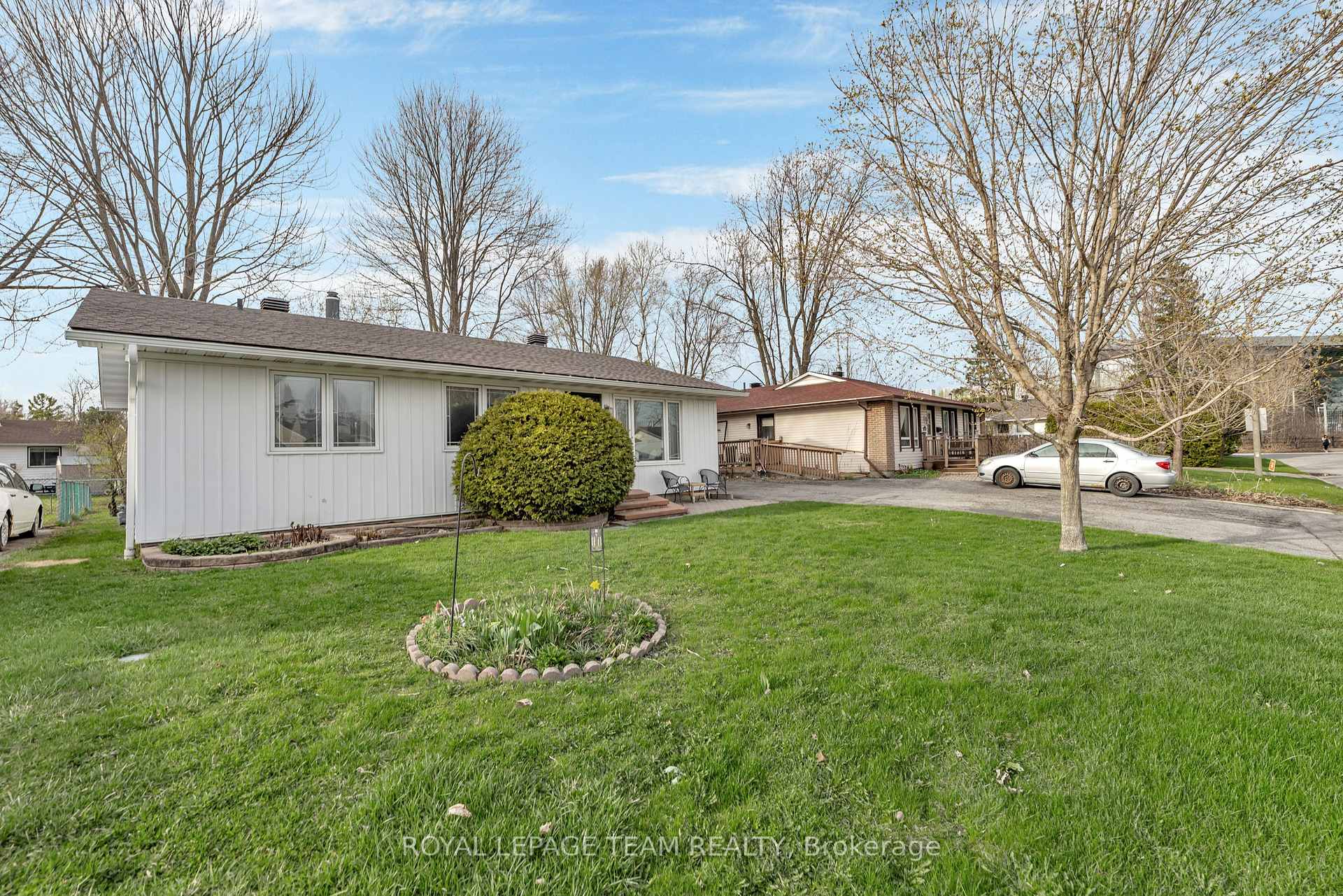 Photo 9 of 1443 Rainbow Crescent, Ottawa, Carson Grove — HOMEH