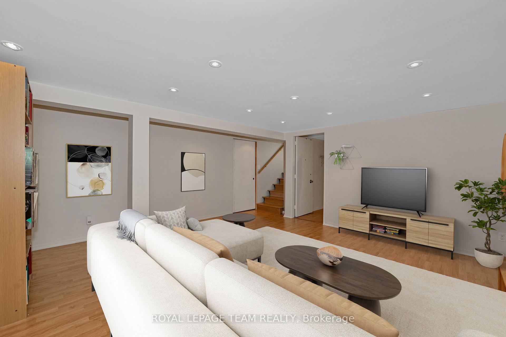Photo 23 of 1443 Rainbow Crescent, Ottawa, Carson Grove — HOMEH