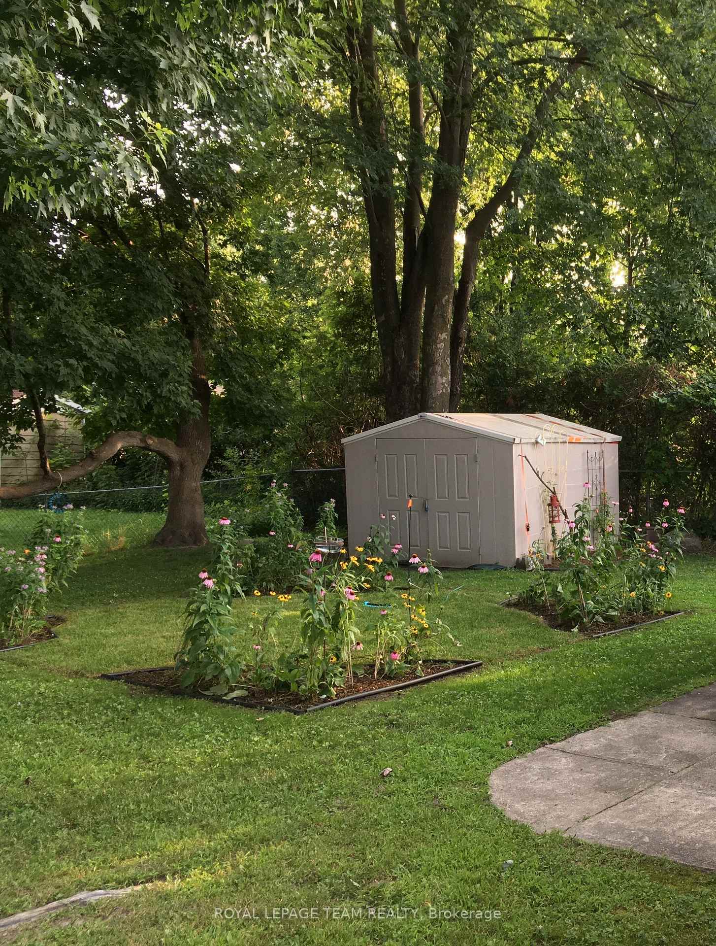 Photo 33 of 1443 Rainbow Crescent, Ottawa, Carson Grove — HOMEH
