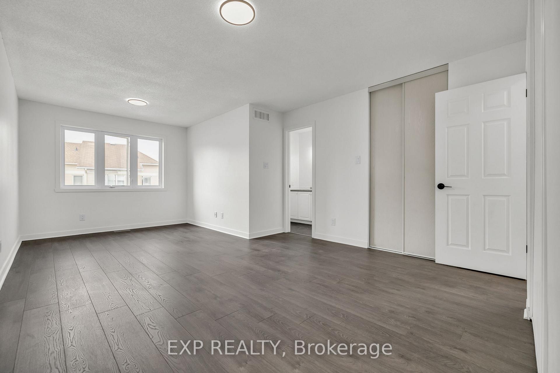 Photo 18 of 423 Hillsboro Private, Ottawa, Kanata - Emerald Meadows/Trailwest — HOMEH