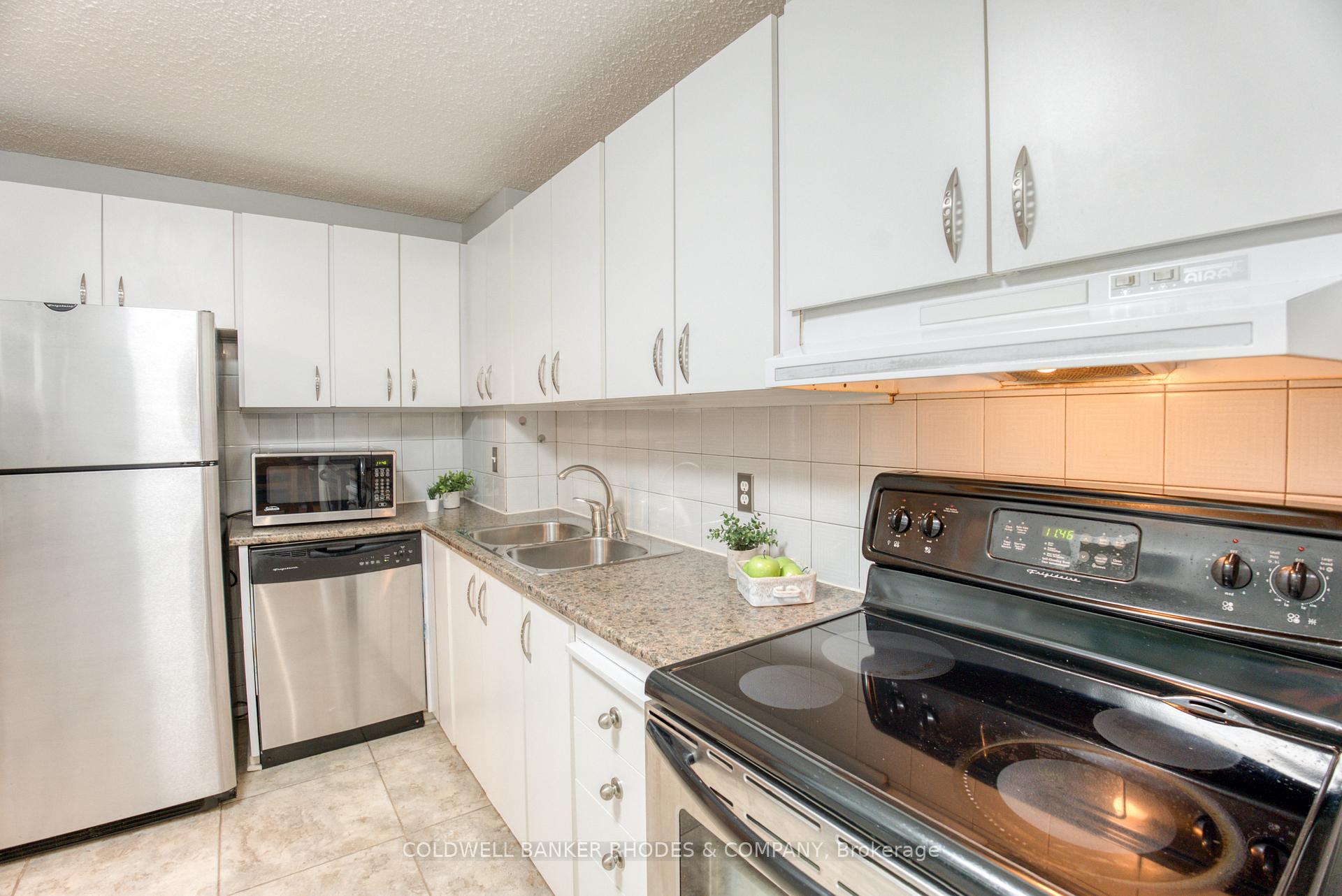 Photo 6 of Unit 213, 1599 Lassiter Terrace, Ottawa, Beaconwood — HOMEH