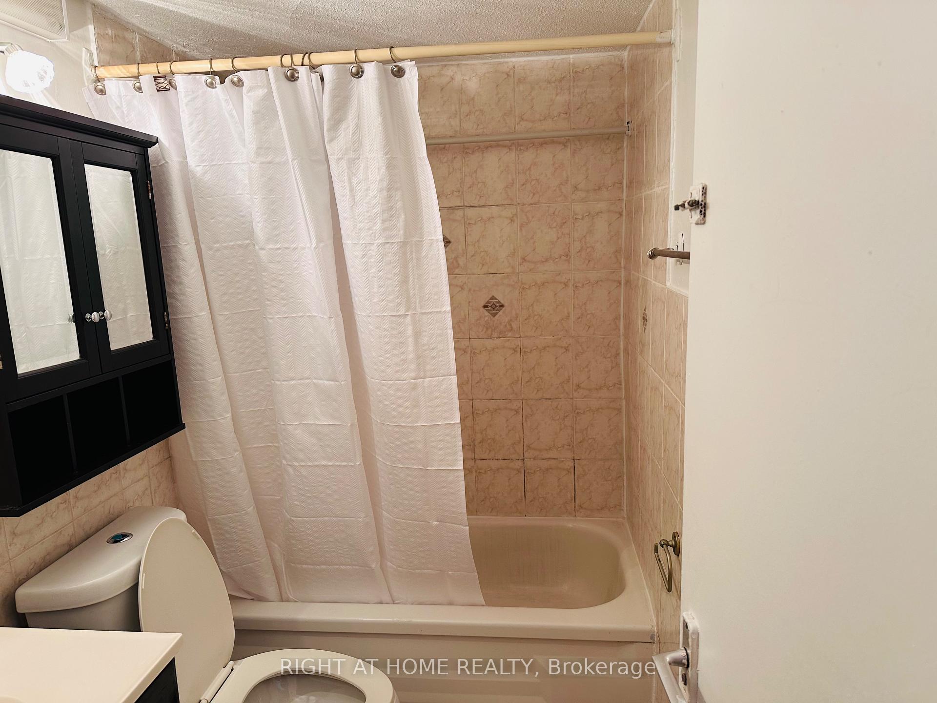 Photo 8 of Unit 1204, 5 Massey Square, Toronto, Crescent Town — HOMEH