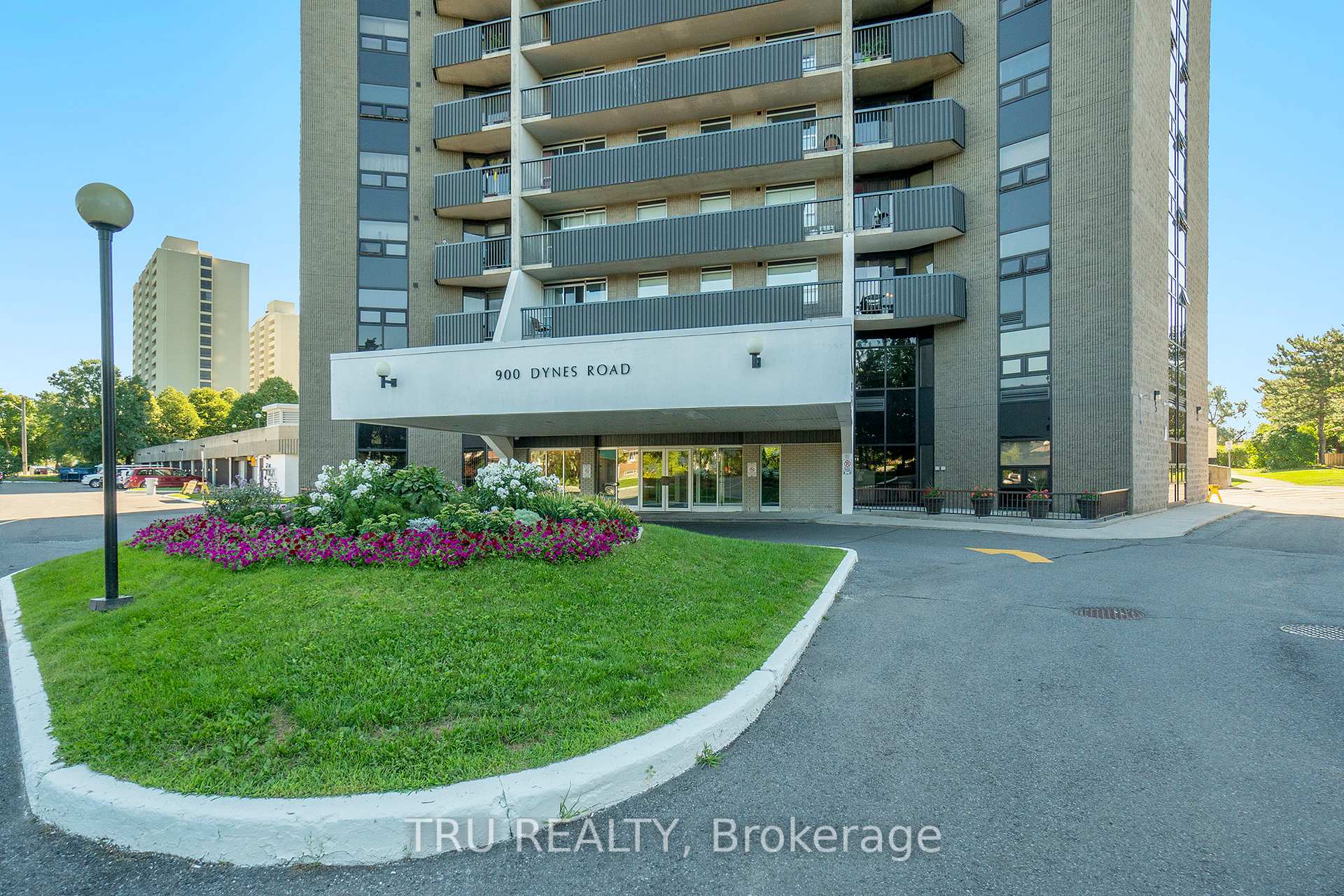 Photo 2 of Unit PH8, 900 Dynes Road, Ottawa, Carleton Square — HOMEH