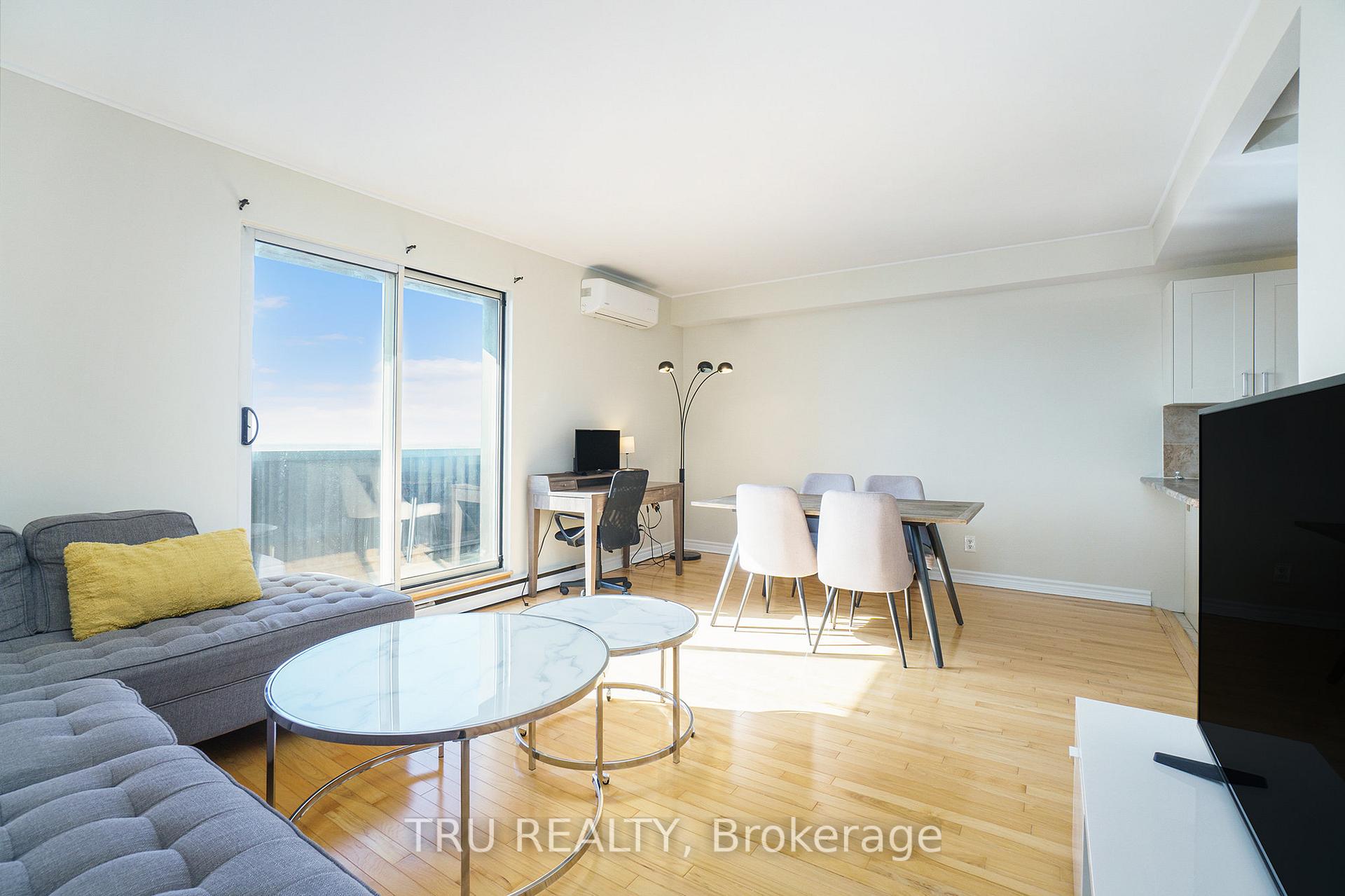 Photo 4 of Unit PH8, 900 Dynes Road, Ottawa, Carleton Square — HOMEH